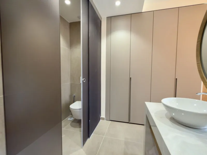 Exclusive apartment villa located in the prestigious South Residences, Higuerón Resort in Fuengirola, offering a refined balance of contemporary design, privacy, and resort-style living on the Costa del Sol.