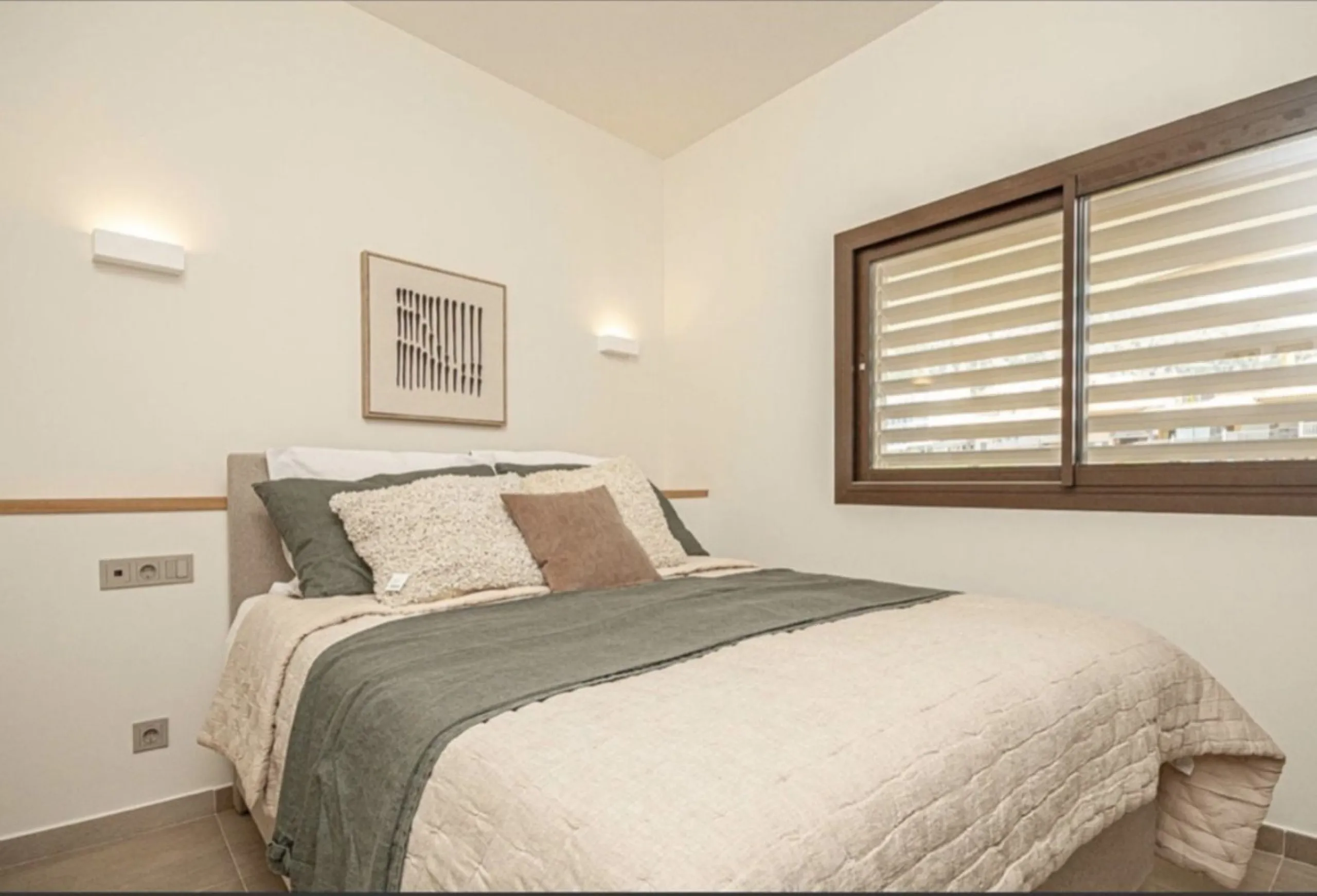 Exclusive apartment villa located in the prestigious South Residences, Higuerón Resort in Fuengirola, offering a refined balance of contemporary design, privacy, and resort-style living on the Costa del Sol.