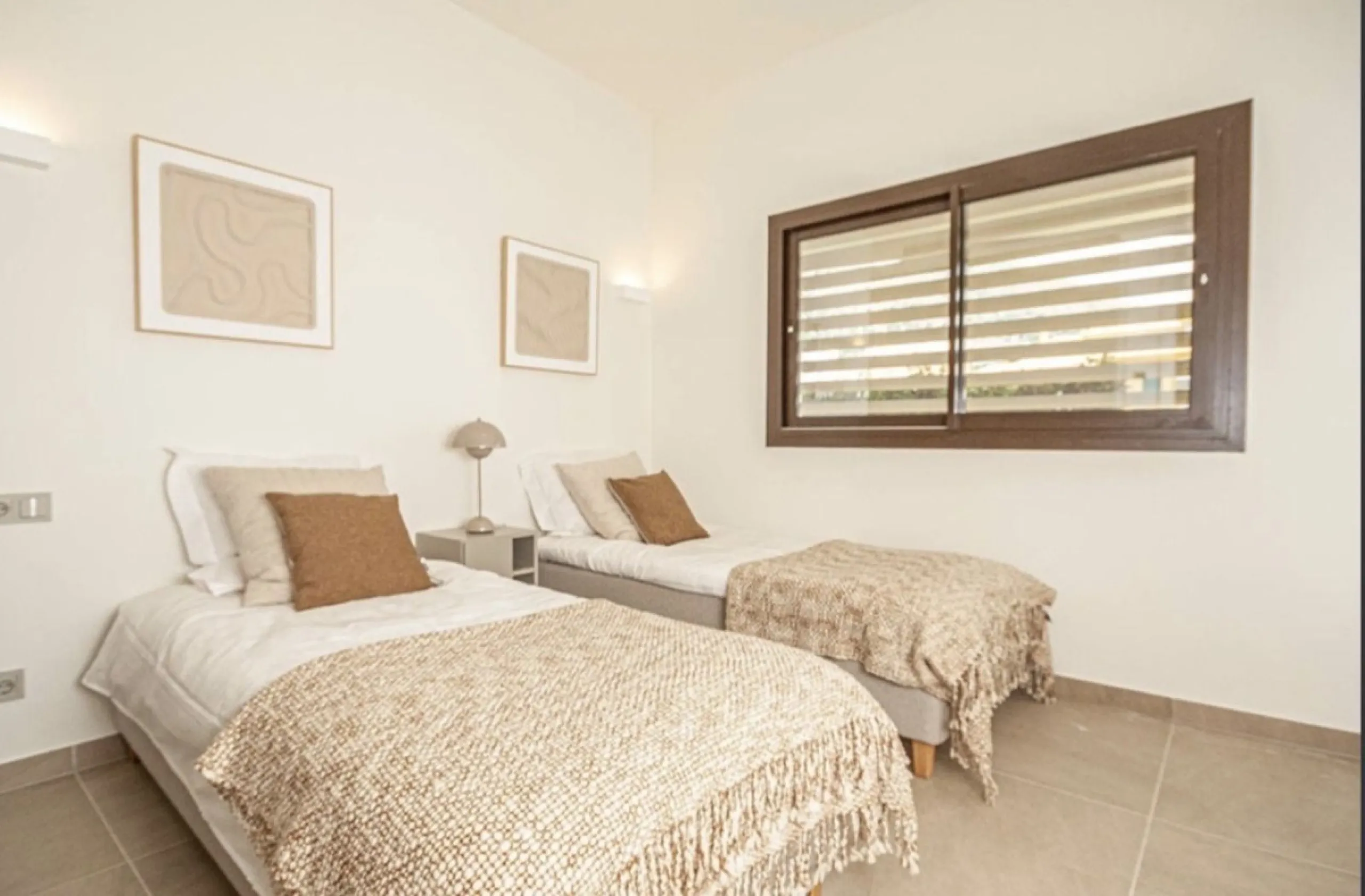 Exclusive apartment villa located in the prestigious South Residences, Higuerón Resort in Fuengirola, offering a refined balance of contemporary design, privacy, and resort-style living on the Costa del Sol.