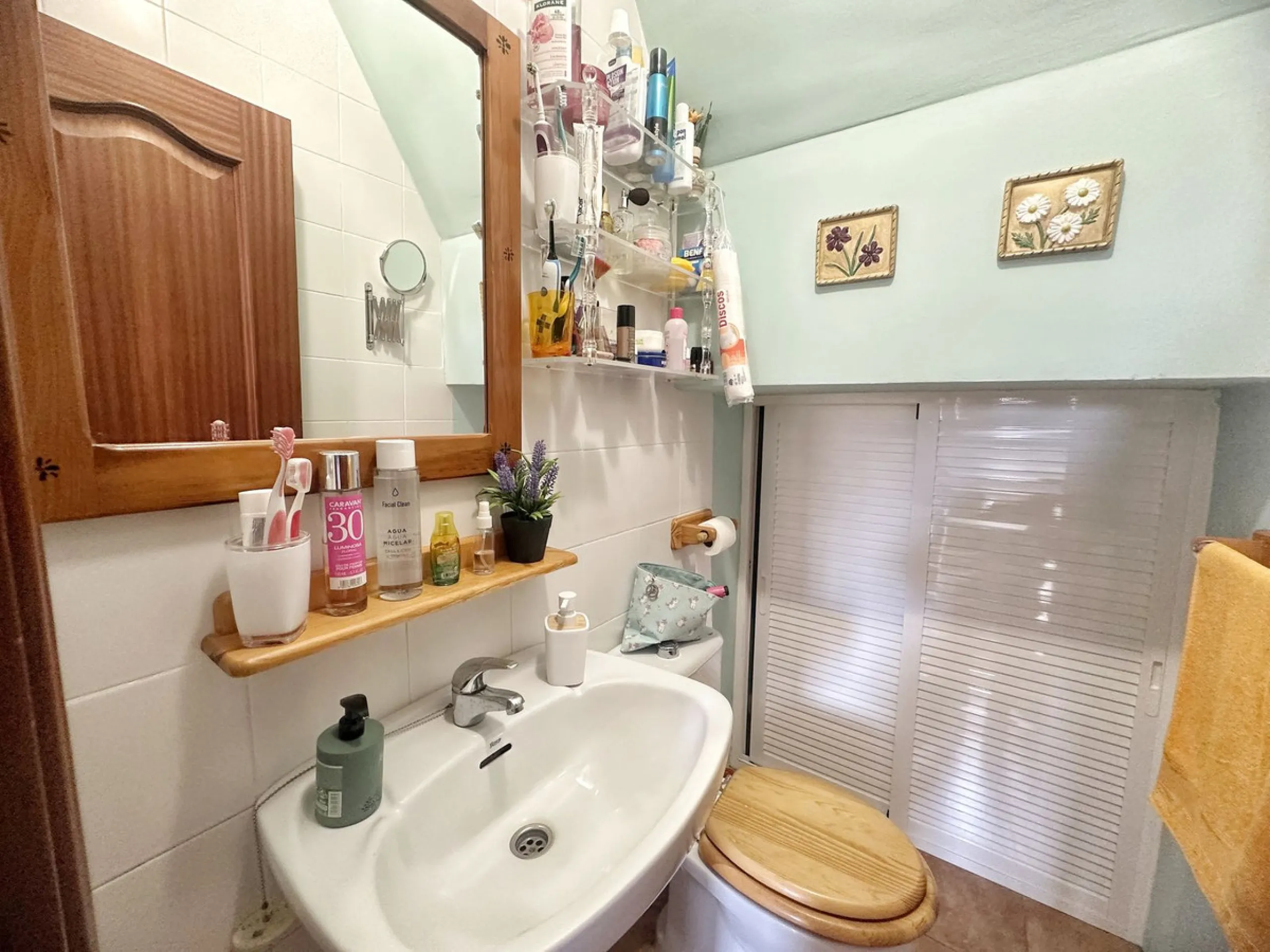 House - Detached Villa в продаже в Rincón de la Victoria, Málaga. В доме 4 спален и 3 ванных комнат. Площадь дома 187 м². Площадь участка 400 м²