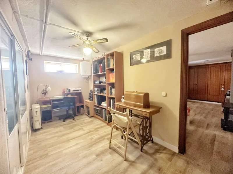 House - Detached Villa в продаже в Rincón de la Victoria, Málaga. В доме 4 спален и 3 ванных комнат. Площадь дома 187 м². Площадь участка 400 м²