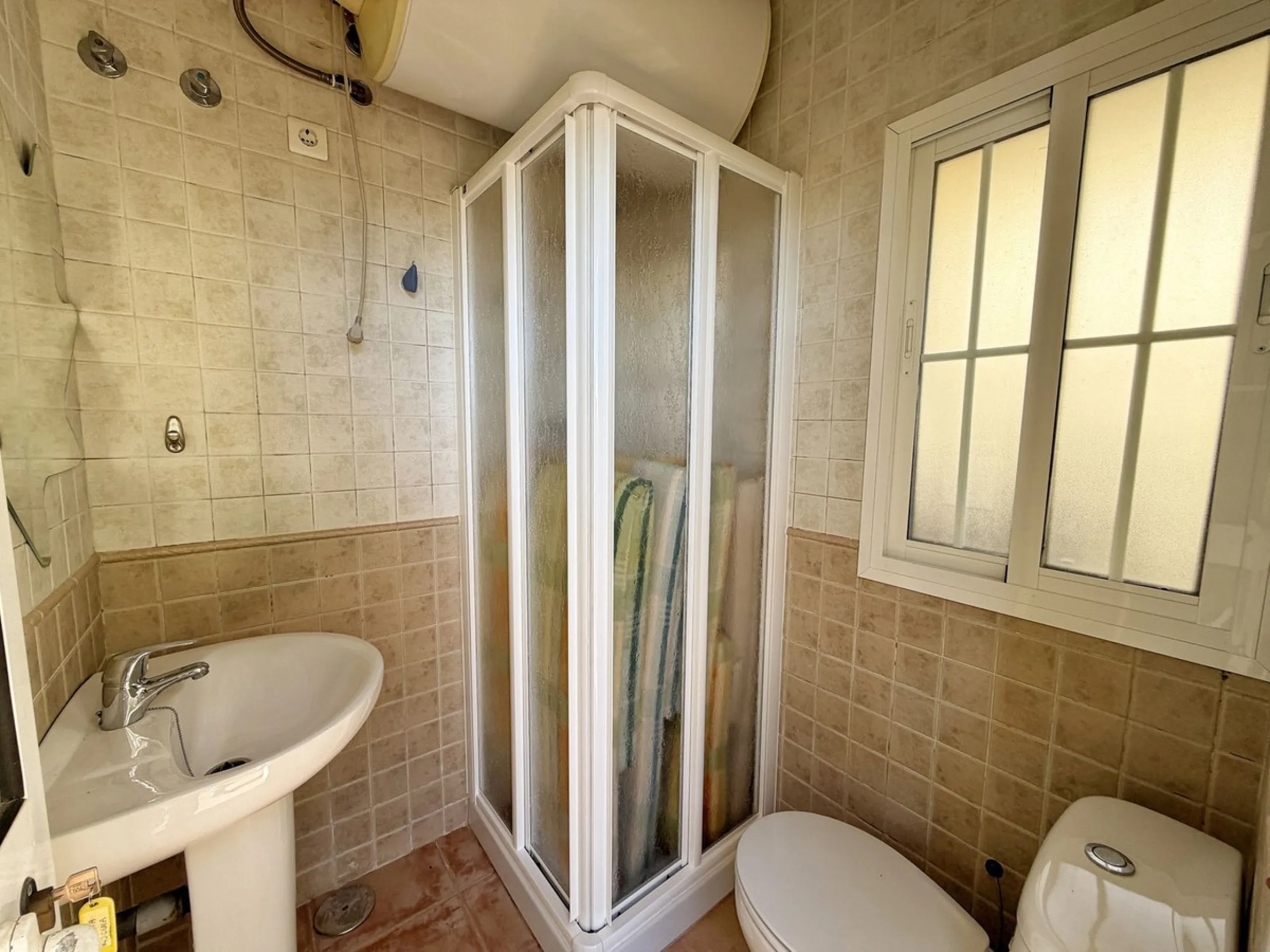House - Detached Villa в продаже в Rincón de la Victoria, Málaga. В доме 4 спален и 3 ванных комнат. Площадь дома 354 м². Площадь участка 811 м²