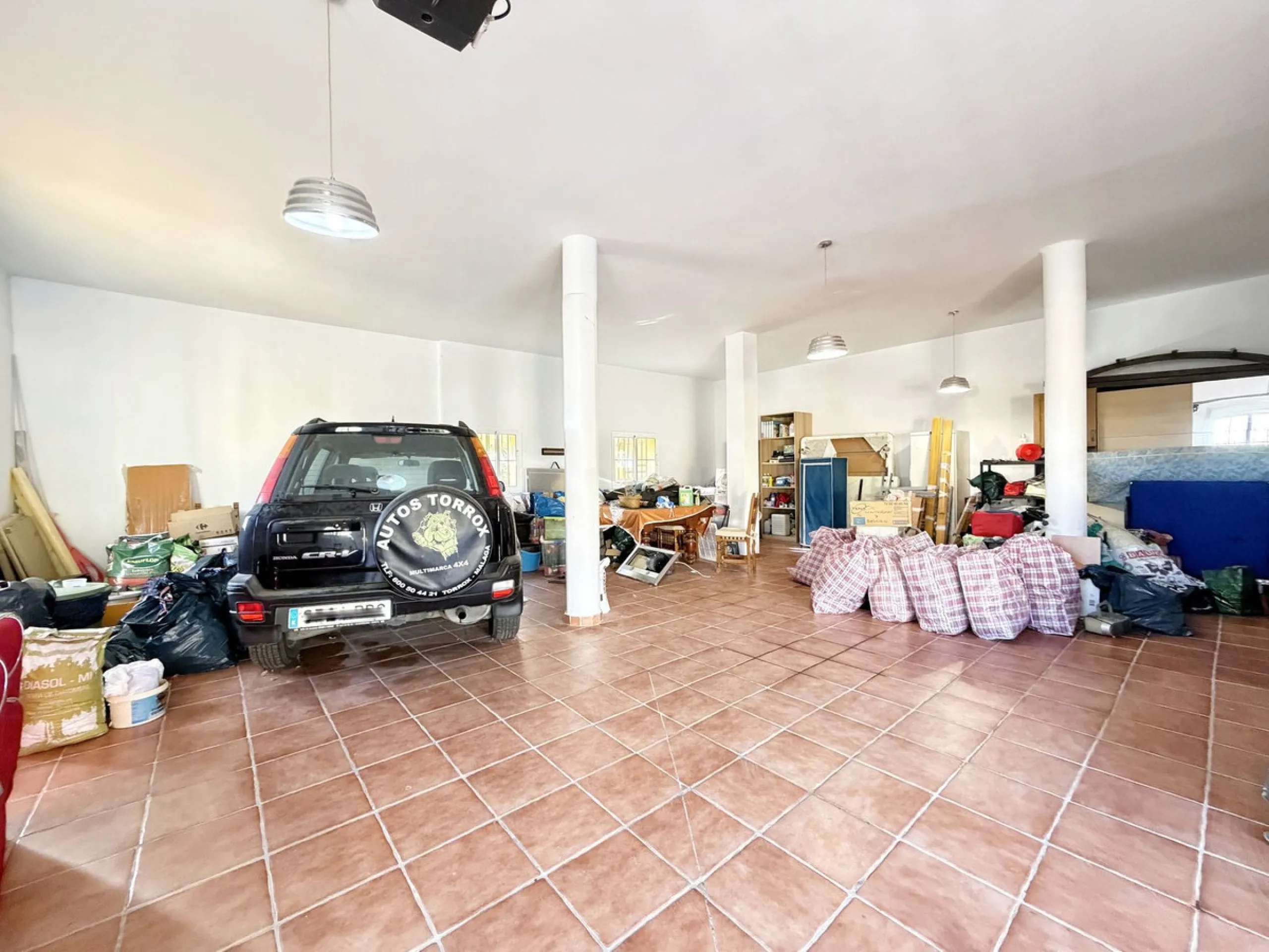 House - Detached Villa в продаже в Rincón de la Victoria, Málaga. В доме 4 спален и 3 ванных комнат. Площадь дома 354 м². Площадь участка 811 м²