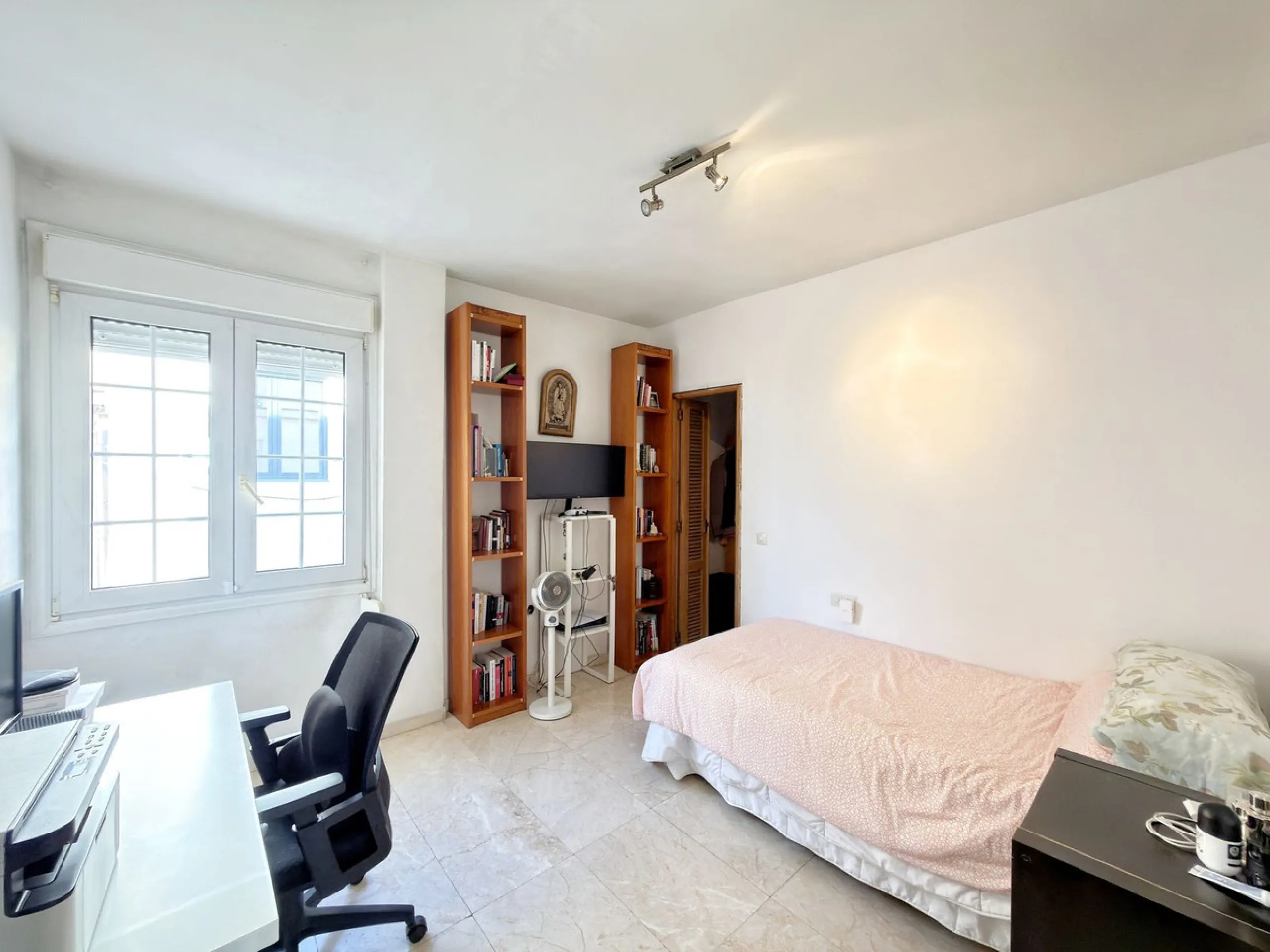 Apartment - Penthouse в продаже в Rincón de la Victoria, Málaga. В доме 3 спален и 2 ванных комнат. Площадь дома 205 м²