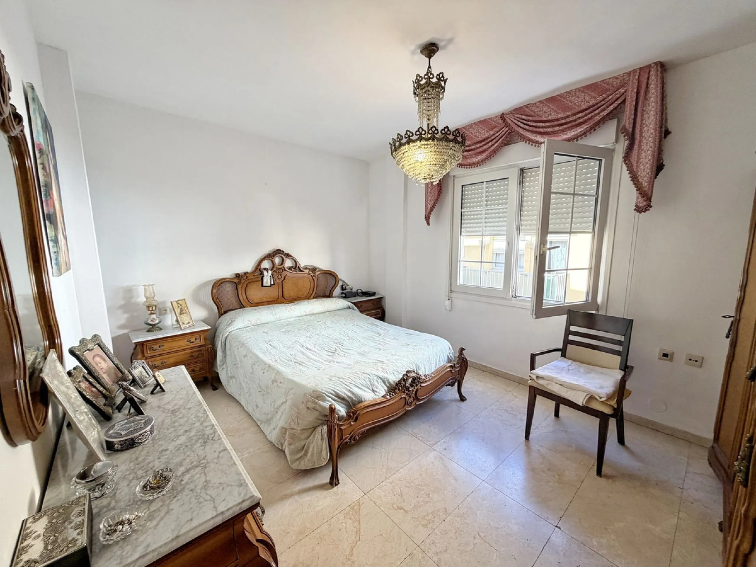 Apartment - Penthouse в продаже в Rincón de la Victoria, Málaga. В доме 3 спален и 2 ванных комнат. Площадь дома 205 м²