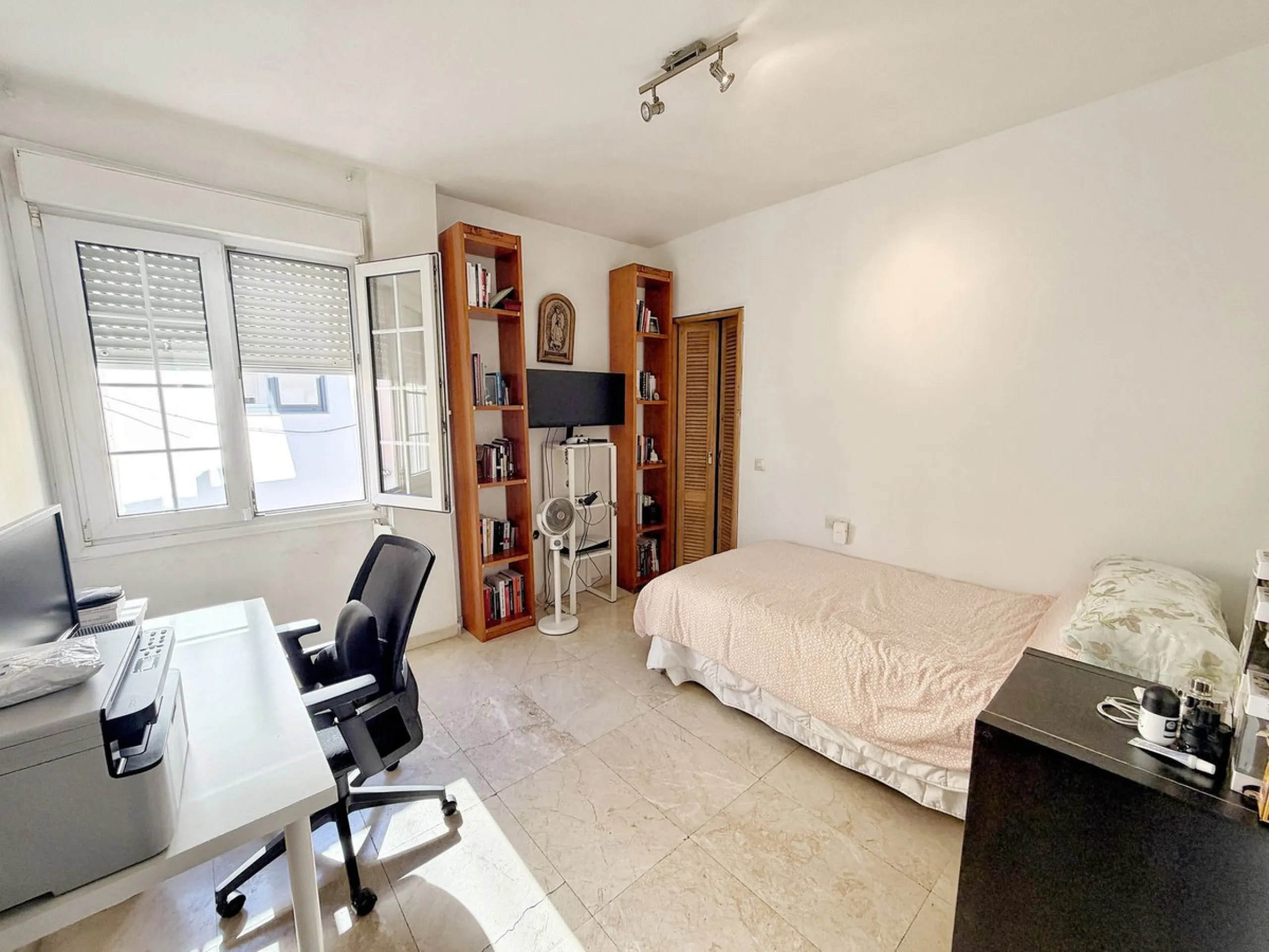 Apartment - Penthouse в продаже в Rincón de la Victoria, Málaga. В доме 3 спален и 2 ванных комнат. Площадь дома 205 м²