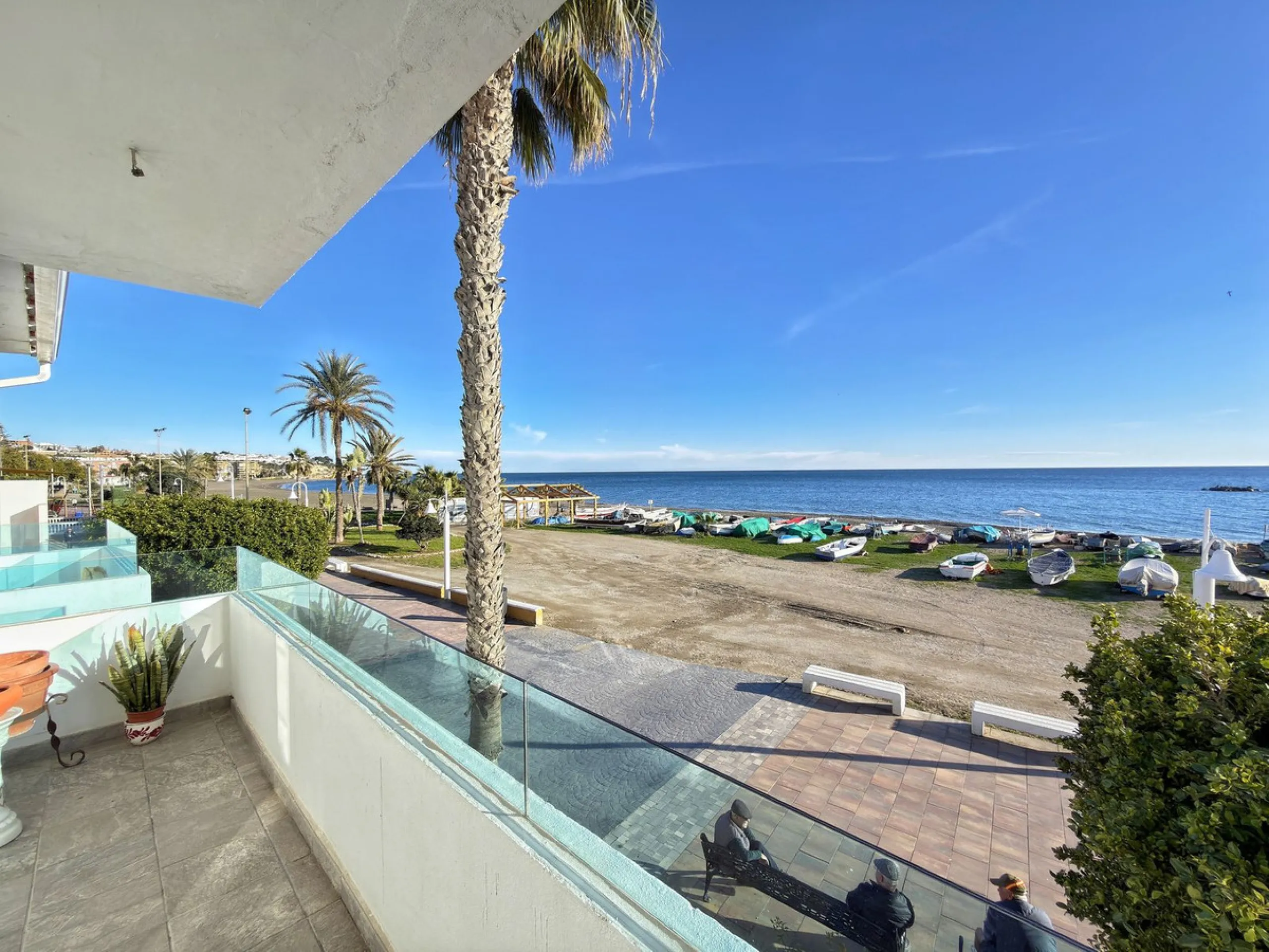 Apartment - Penthouse в продаже в Rincón de la Victoria, Málaga. В доме 3 спален и 2 ванных комнат. Площадь дома 205 м²