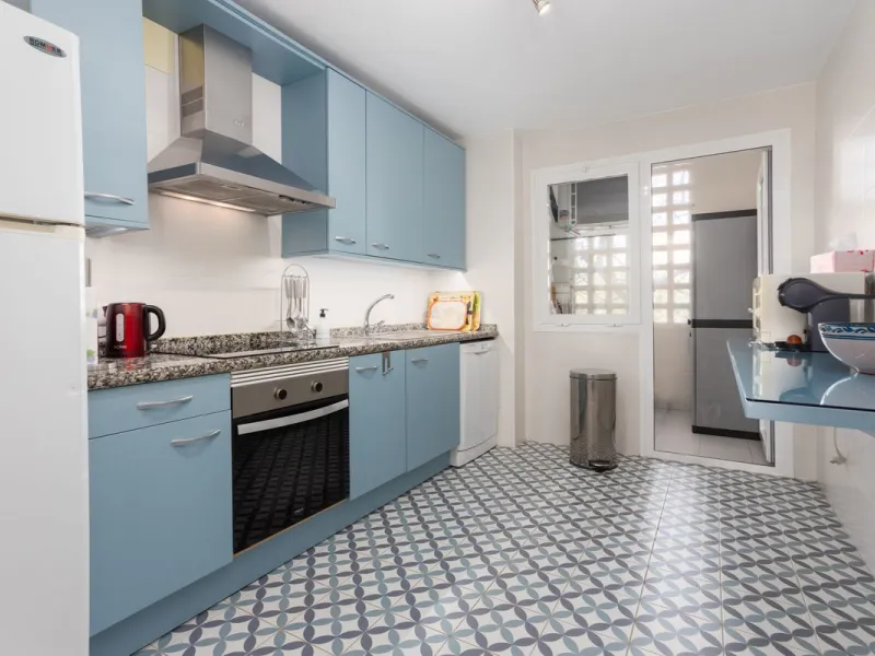 Apartment - Middle Floor Apartment в продаже в Marbella, Málaga. В доме 2 спален и 2 ванных комнат. Площадь дома 100 м²