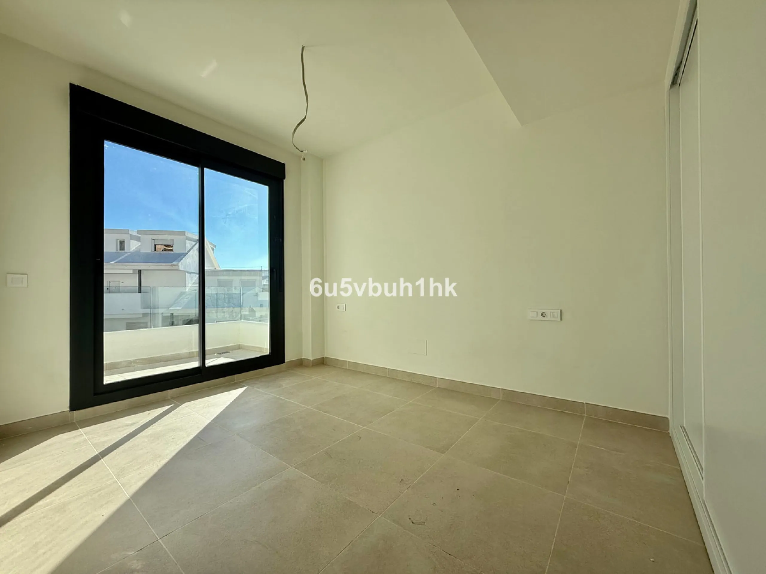 House - Townhouse в продаже в Benalmadena, Málaga. В доме 4 спален и 3 ванных комнат. Площадь дома 186 м². Площадь участка 200 м²