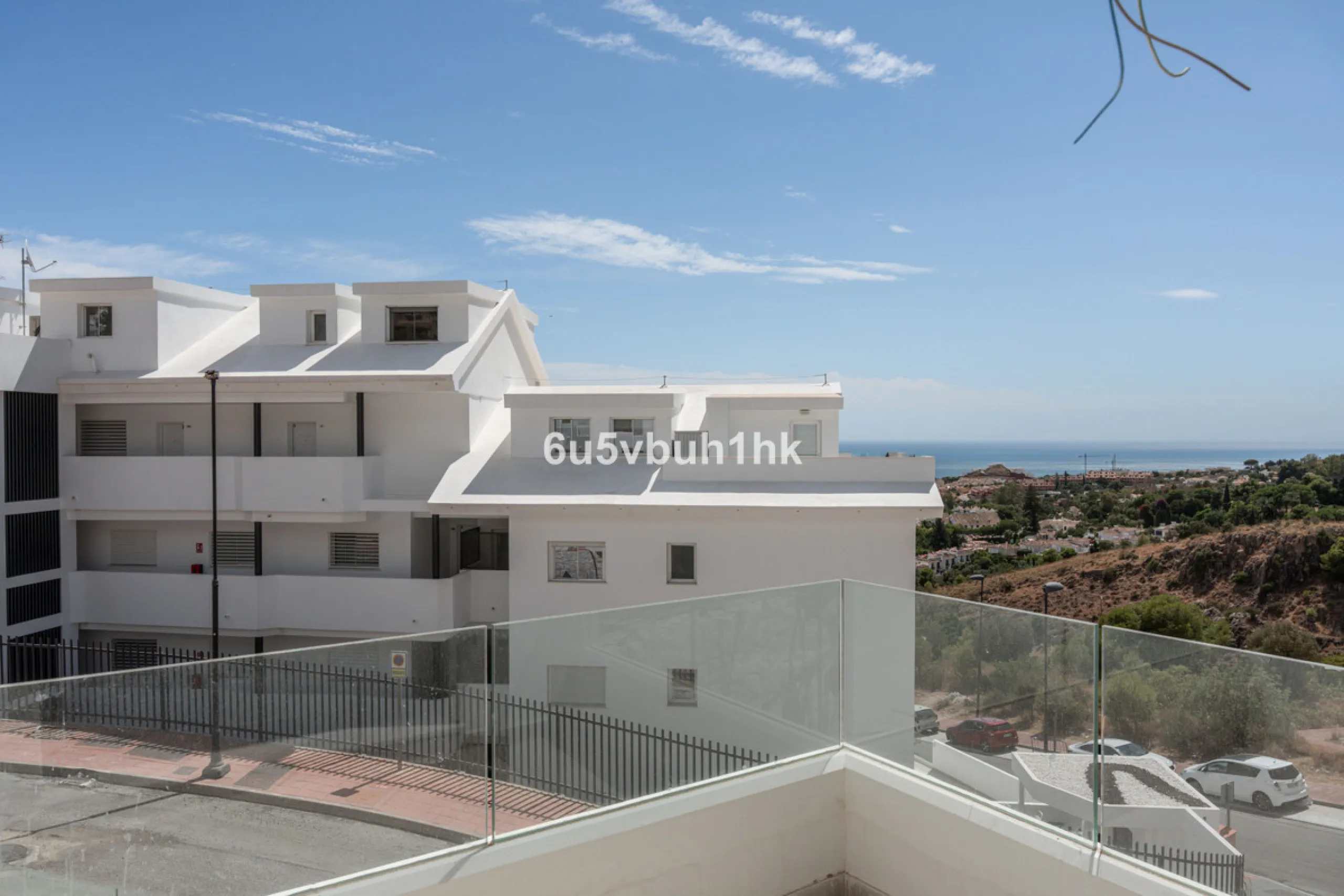 House - Townhouse в продаже в Benalmadena, Málaga. В доме 4 спален и 3 ванных комнат. Площадь дома 186 м². Площадь участка 200 м²