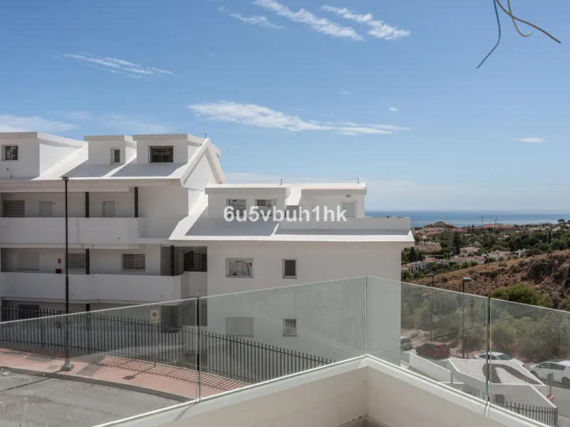 House - Townhouse в продаже в Benalmadena, Málaga. В доме 4 спален и 3 ванных комнат. Площадь дома 186 м². Площадь участка 200 м²
