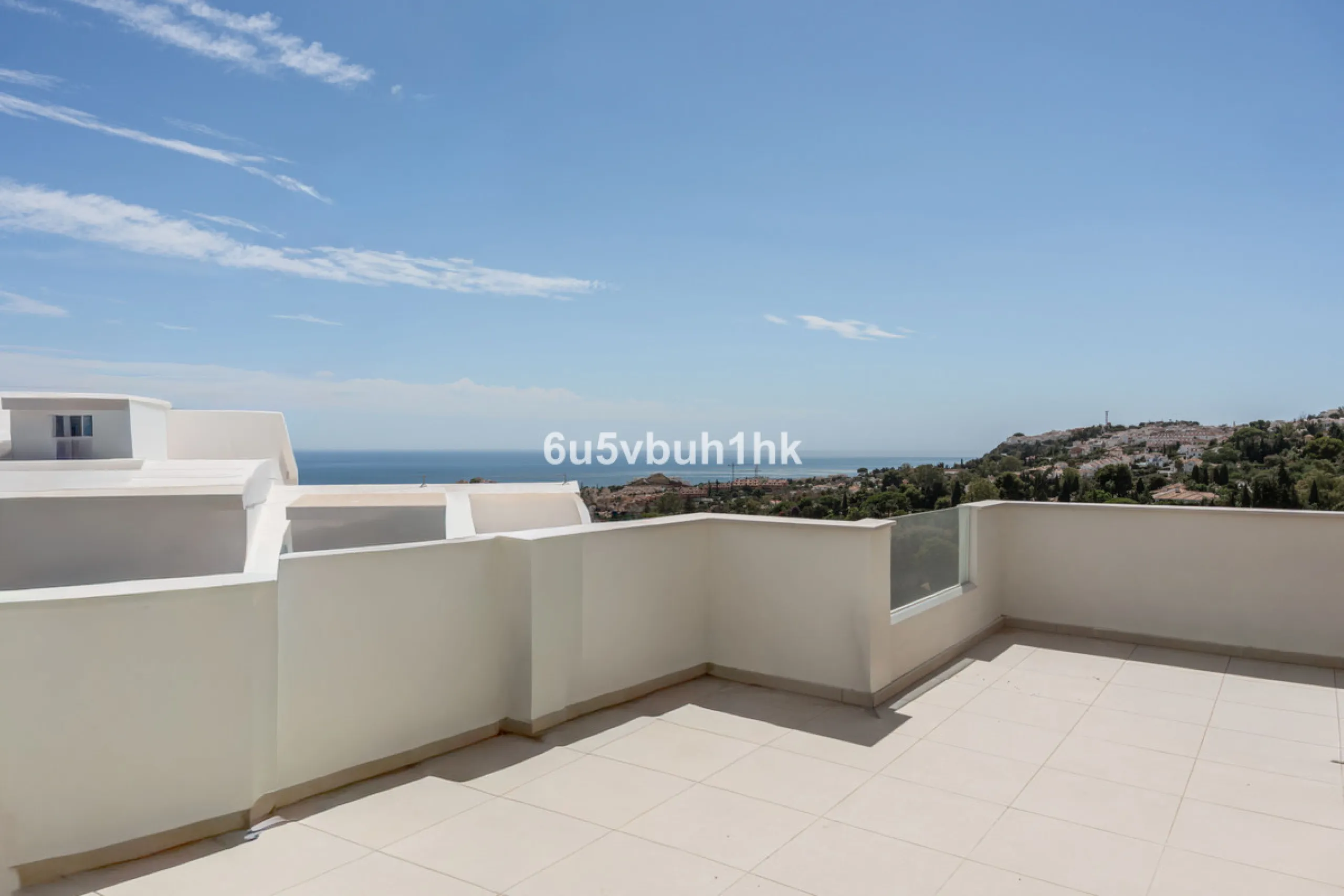 House - Townhouse в продаже в Benalmadena, Málaga. В доме 4 спален и 3 ванных комнат. Площадь дома 186 м². Площадь участка 200 м²