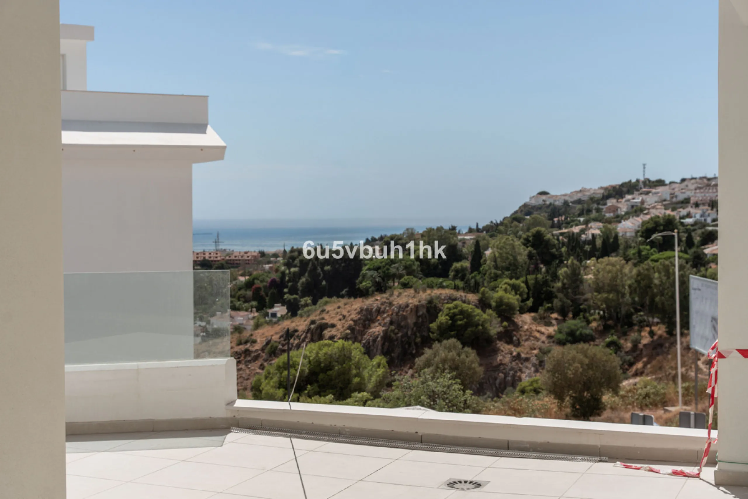 House - Townhouse в продаже в Benalmadena, Málaga. В доме 4 спален и 3 ванных комнат. Площадь дома 186 м². Площадь участка 200 м²