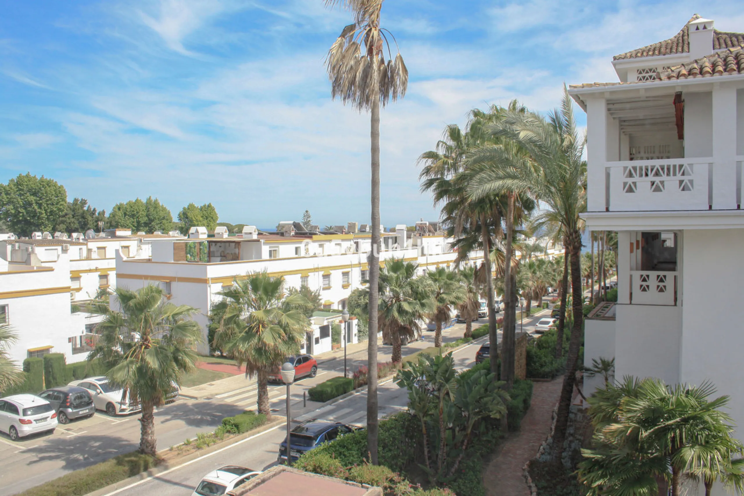 Located on Marbella's prestigious Golden Mile, this refined apartment in Las Cañas Beach perfectly balances timeless elegance with the comfort of a true home. Recently renovated and thoughtfully furnished with premium materials, it's offered exactly as it