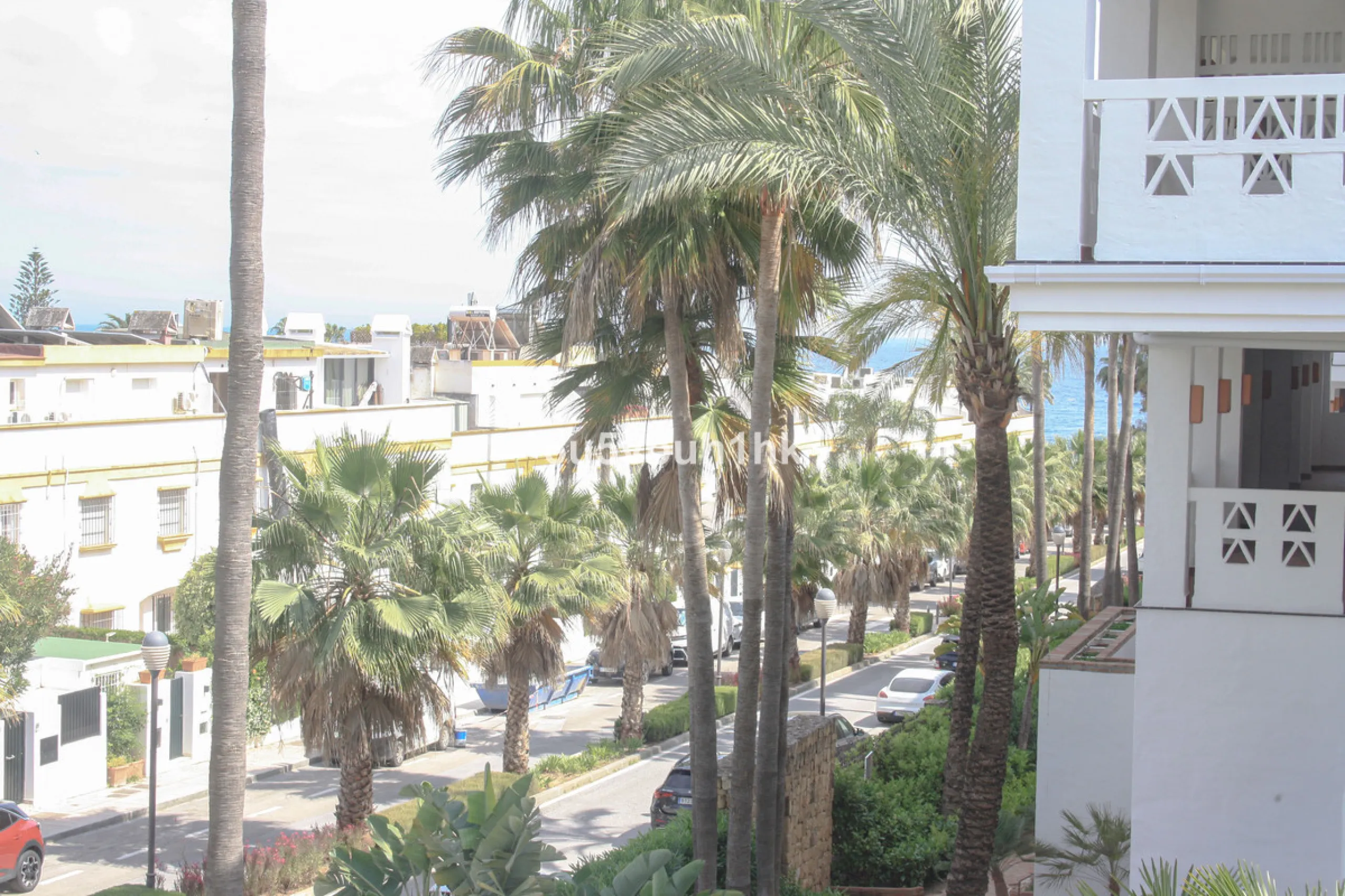 Located on Marbella's prestigious Golden Mile, this refined apartment in Las Cañas Beach perfectly balances timeless elegance with the comfort of a true home. Recently renovated and thoughtfully furnished with premium materials, it's offered exactly as it
