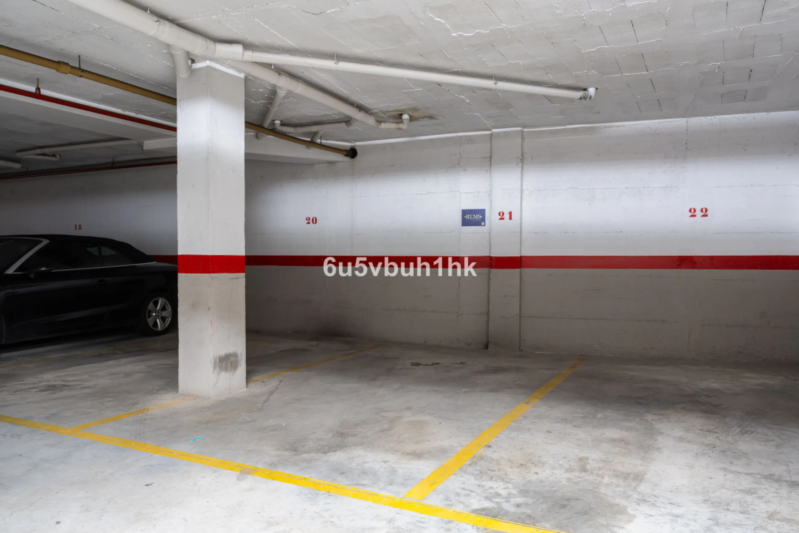 Welcome to this exceptional apartment located right in the heart of Málaga, a true rare find combining comfort, convenience, and investment potential.