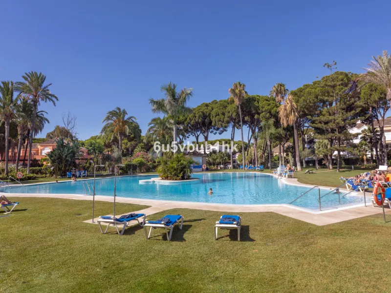 Fully renovated and beautifully presented, this home immediately impresses with a welcoming entrance hall that leads to a spacious, separate kitchen with an adjoining laundry area. From here, you step into a bright and airy open-plan living and dining spa