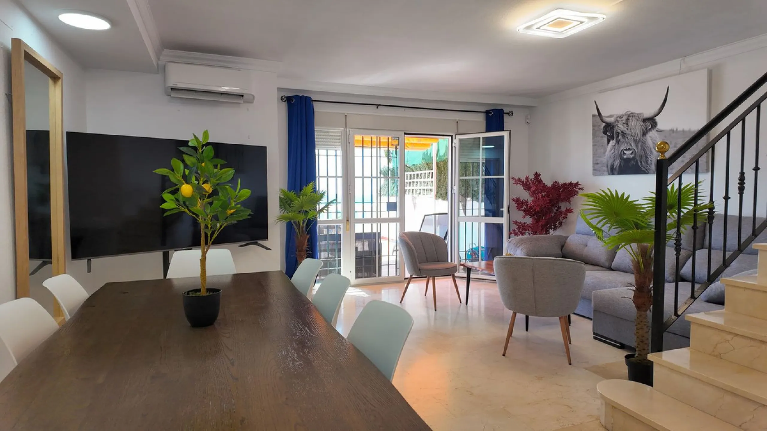 BEACHFRONT LIVING ON THE COSTA DEL SOL
