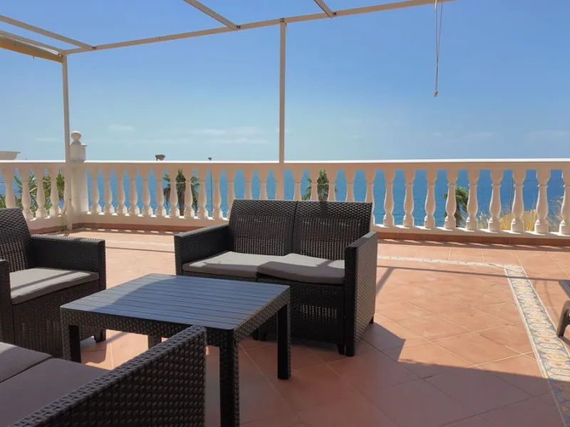 BEACHFRONT LIVING ON THE COSTA DEL SOL