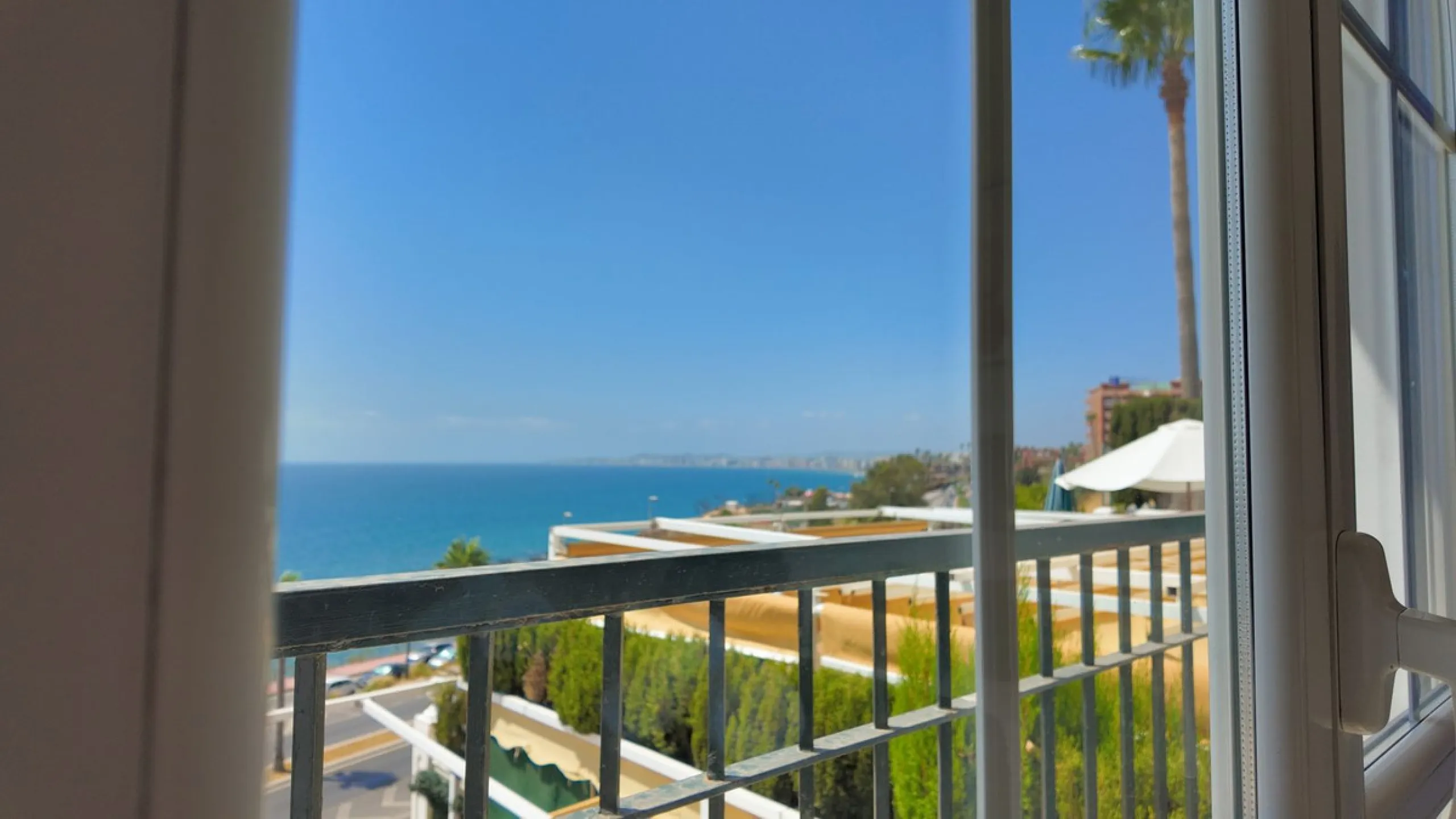 BEACHFRONT LIVING ON THE COSTA DEL SOL