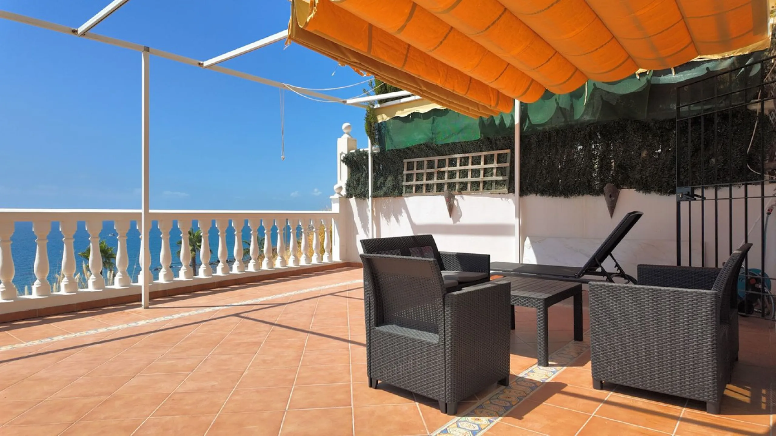 BEACHFRONT LIVING ON THE COSTA DEL SOL