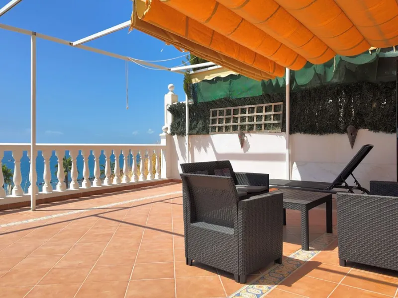BEACHFRONT LIVING ON THE COSTA DEL SOL