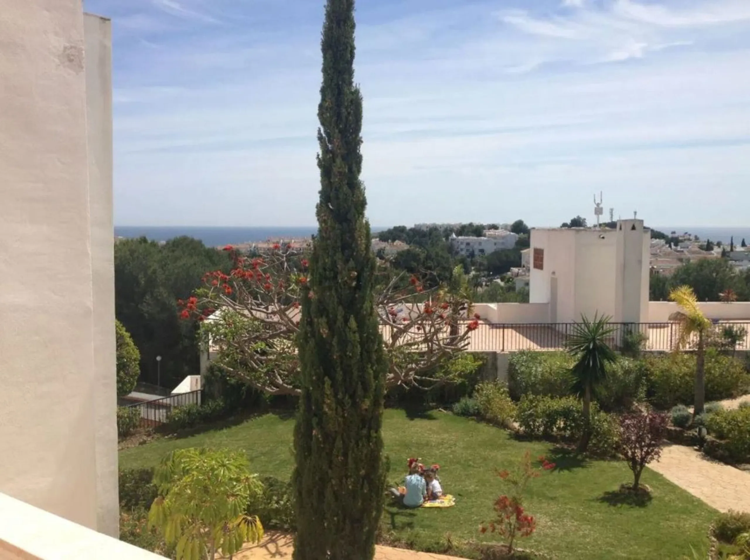 SPACIOUS APARTMENT WITH SEA, GOLF AND GARDEN VIEWS – MIRAFLORES
