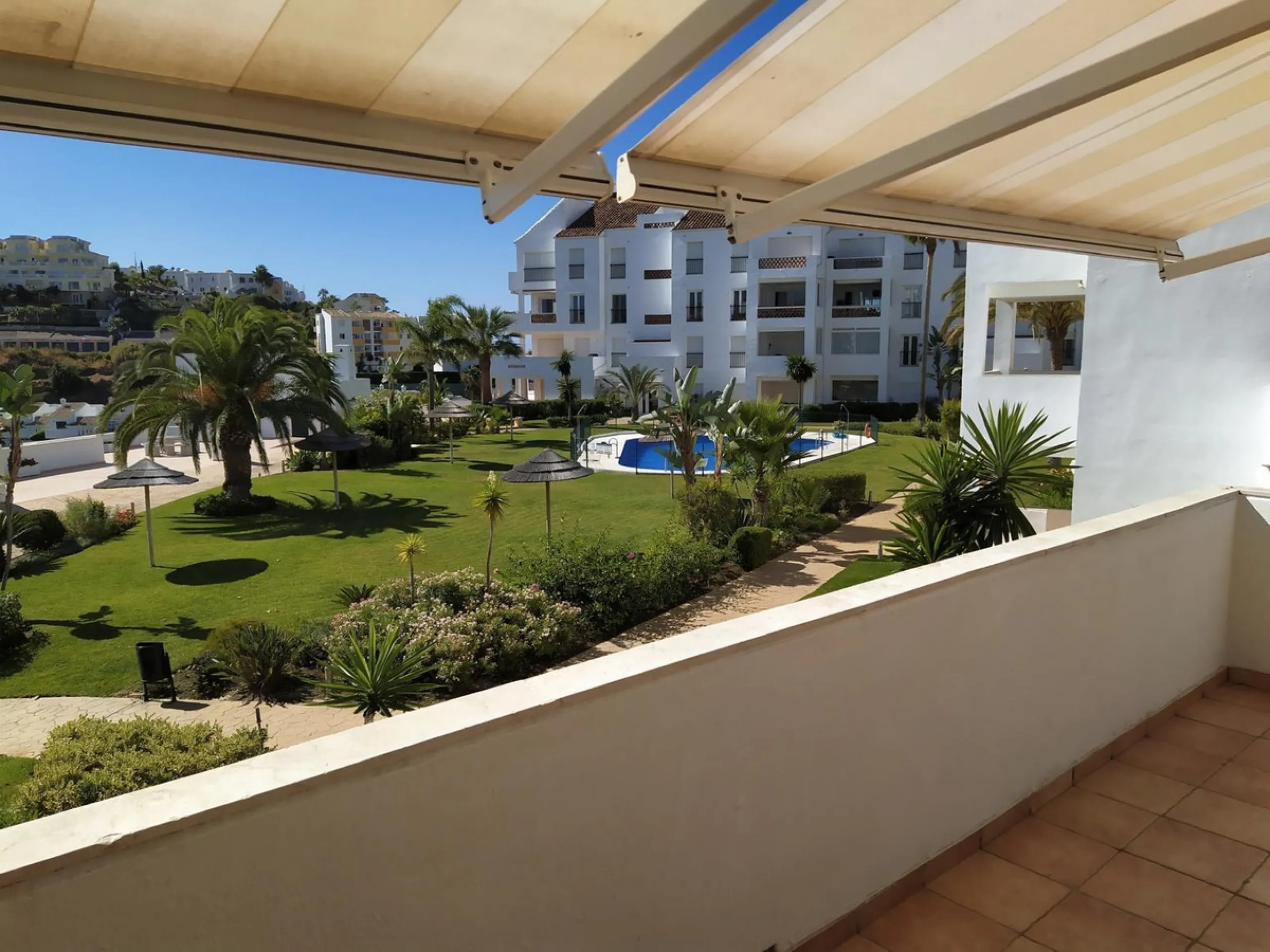 SPACIOUS APARTMENT WITH SEA, GOLF AND GARDEN VIEWS – MIRAFLORES