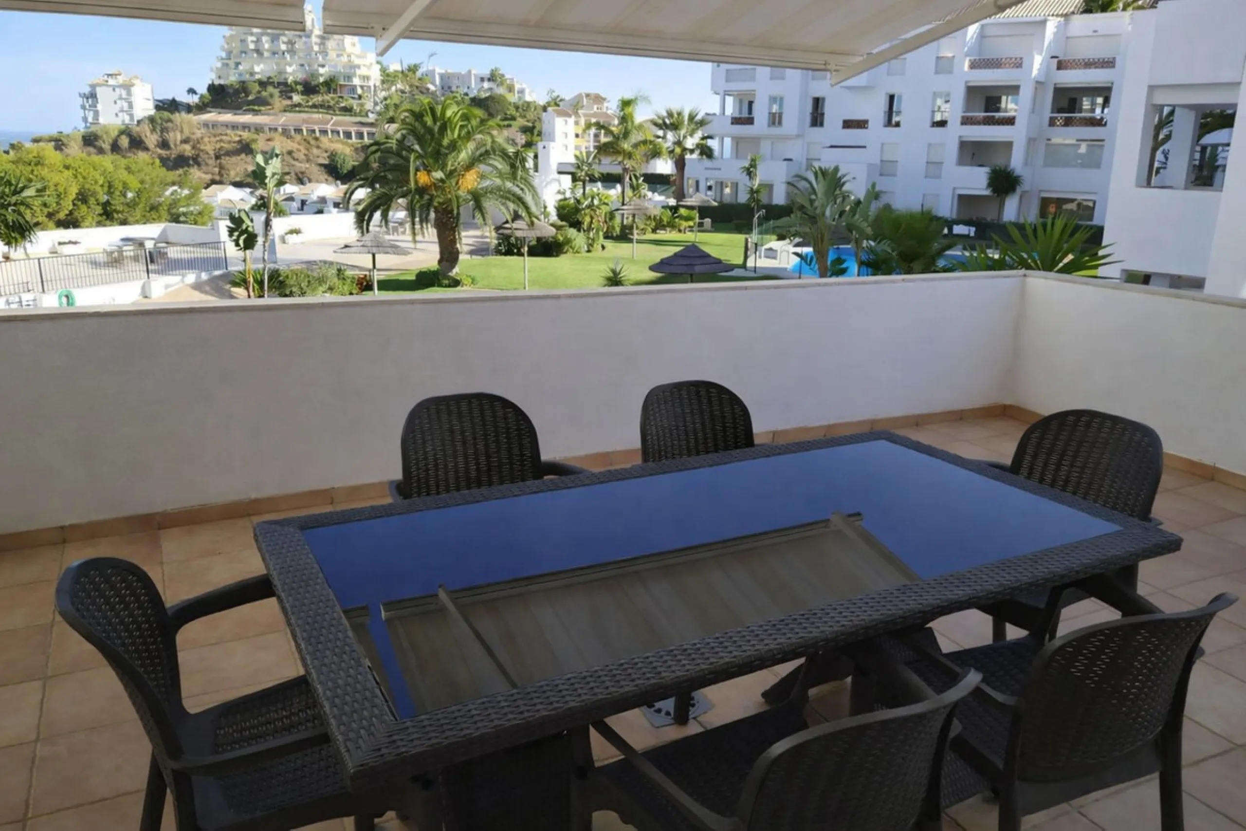 SPACIOUS APARTMENT WITH SEA, GOLF AND GARDEN VIEWS – MIRAFLORES