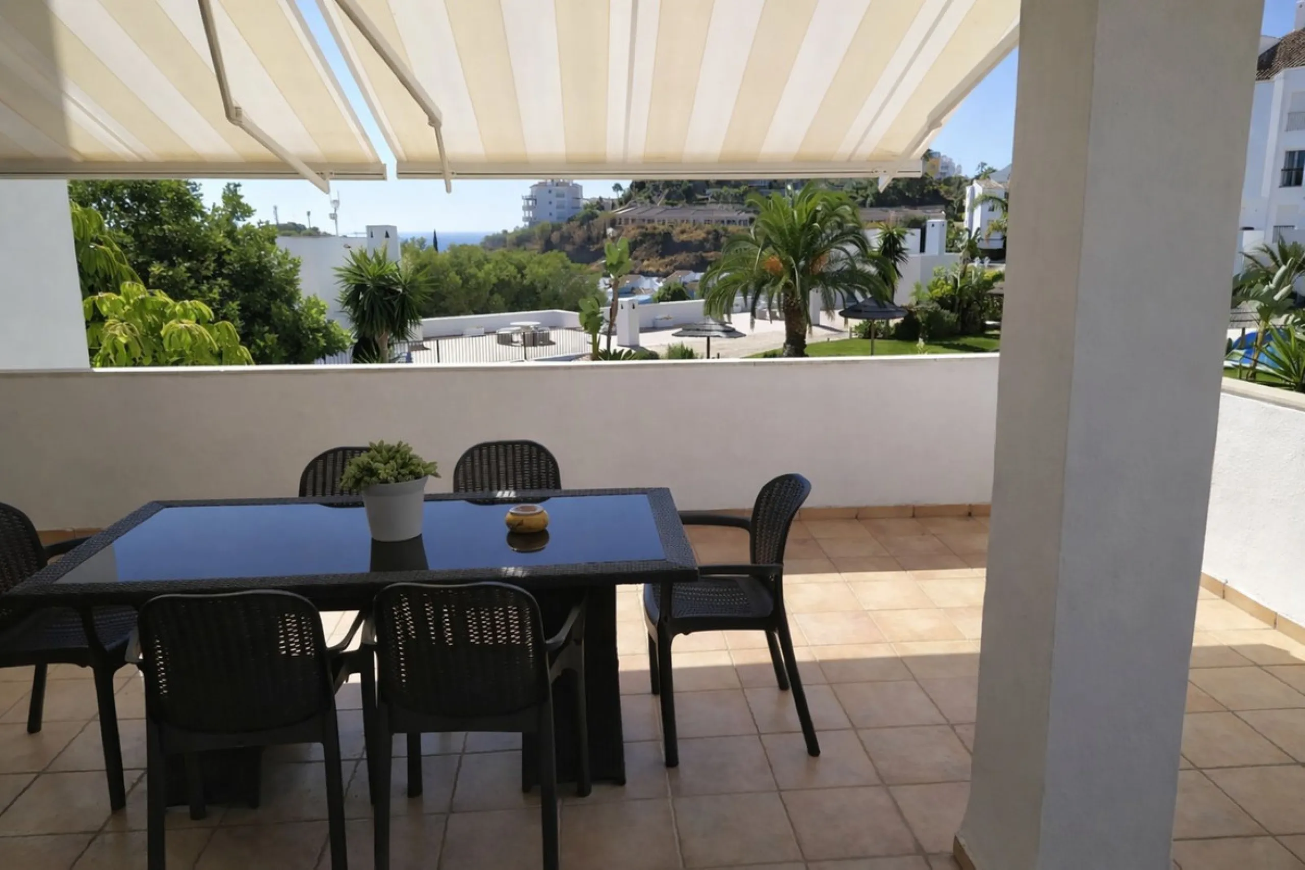 SPACIOUS APARTMENT WITH SEA, GOLF AND GARDEN VIEWS – MIRAFLORES