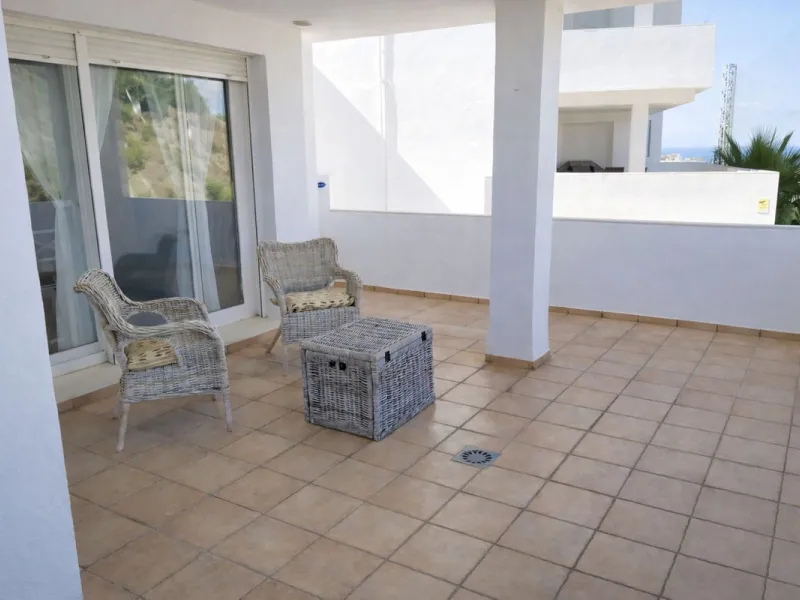 SPACIOUS APARTMENT WITH SEA, GOLF AND GARDEN VIEWS – MIRAFLORES