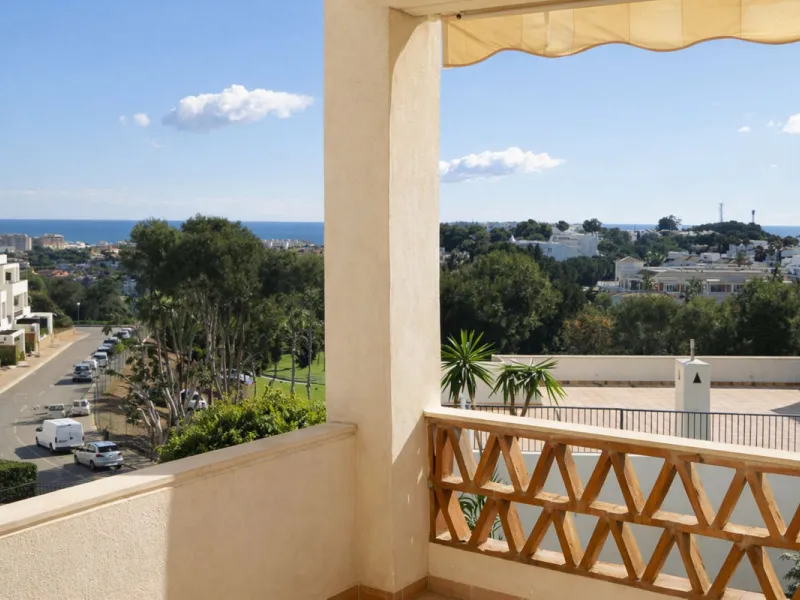 SPACIOUS APARTMENT WITH SEA, GOLF AND GARDEN VIEWS – MIRAFLORES