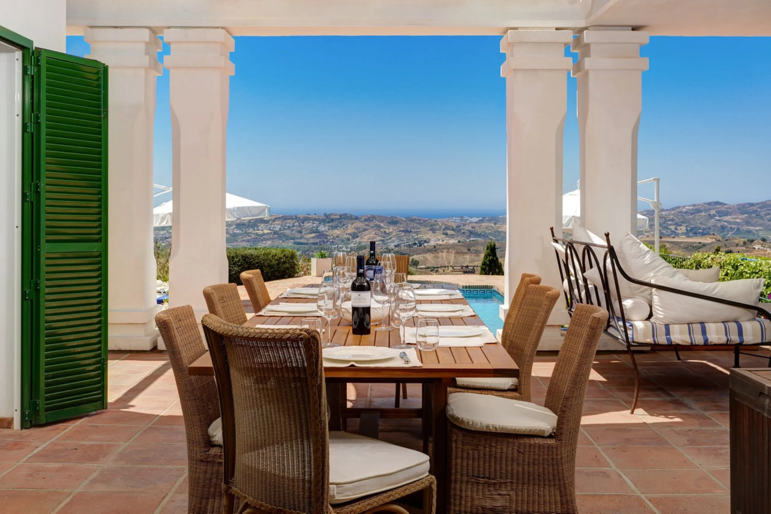 Where the Mediterranean meets the Atlas Mountains: the majesty of this villa in La Alquería Mijas