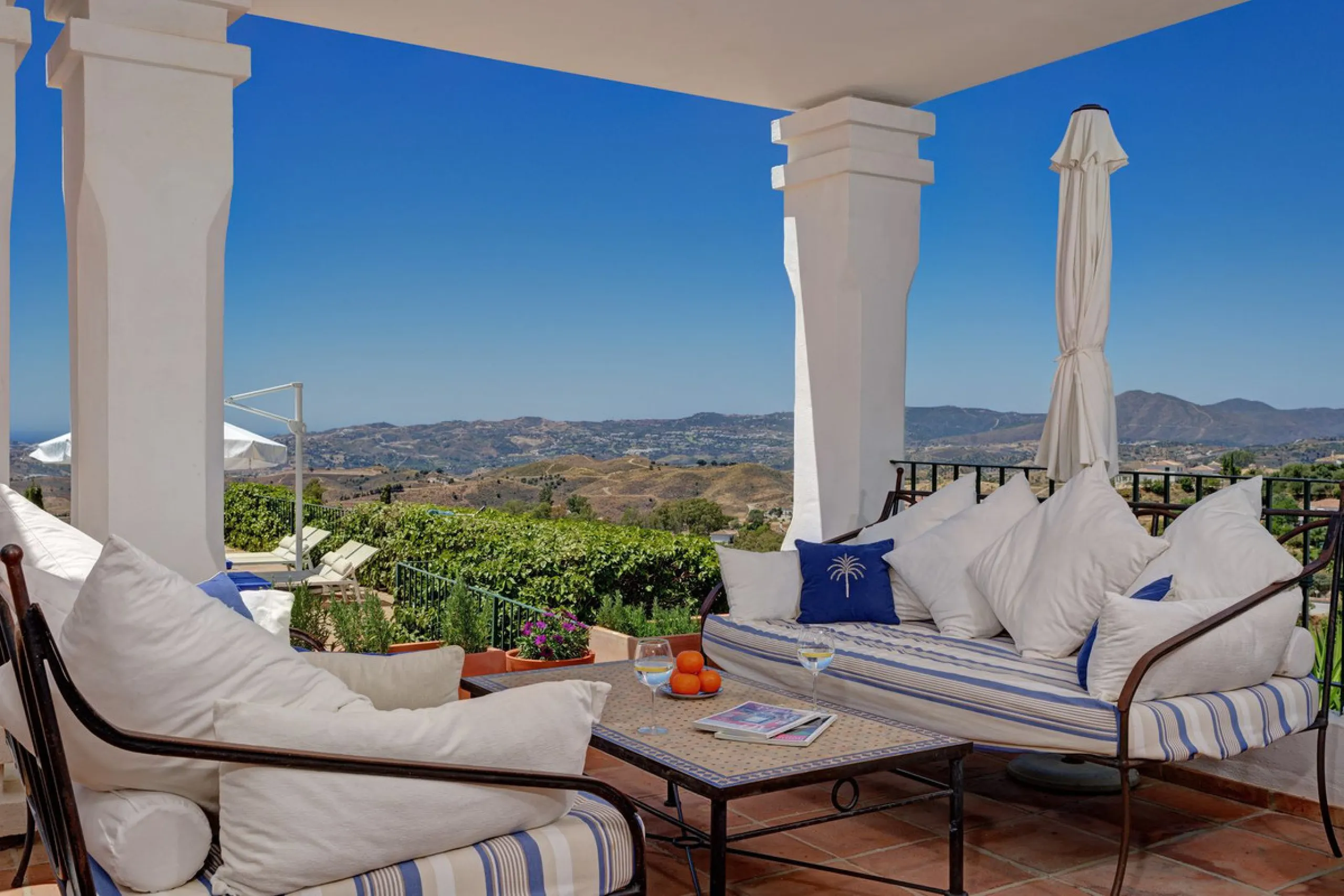 Where the Mediterranean meets the Atlas Mountains: the majesty of this villa in La Alquería Mijas