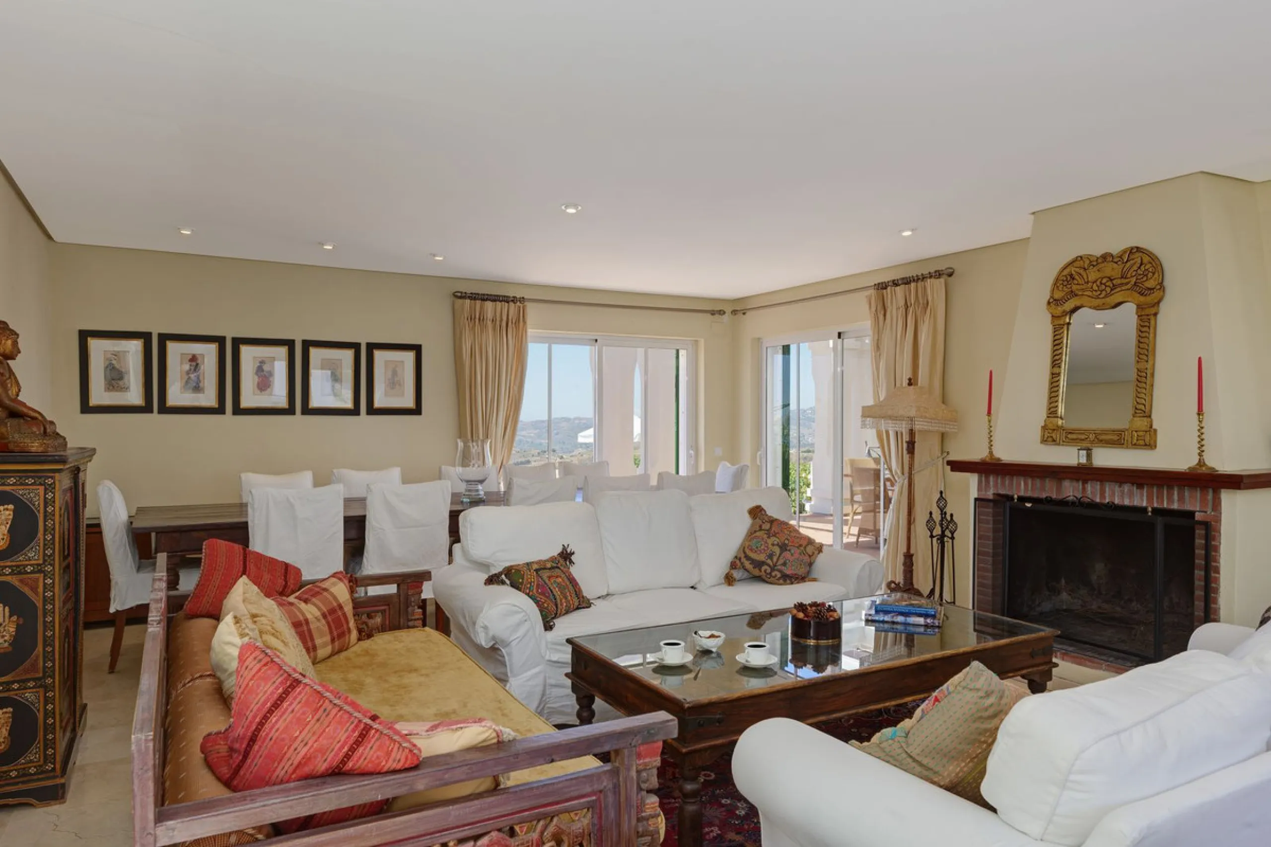 Where the Mediterranean meets the Atlas Mountains: the majesty of this villa in La Alquería Mijas