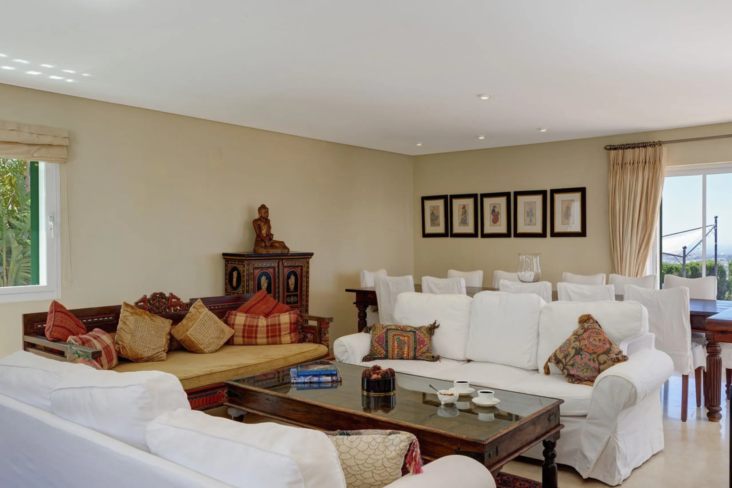 Where the Mediterranean meets the Atlas Mountains: the majesty of this villa in La Alquería Mijas
