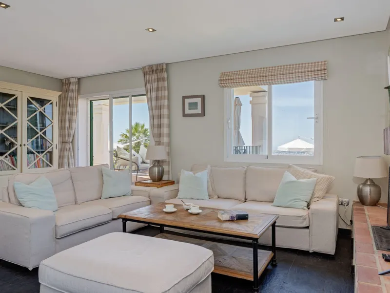 Where the Mediterranean meets the Atlas Mountains: the majesty of this villa in La Alquería Mijas