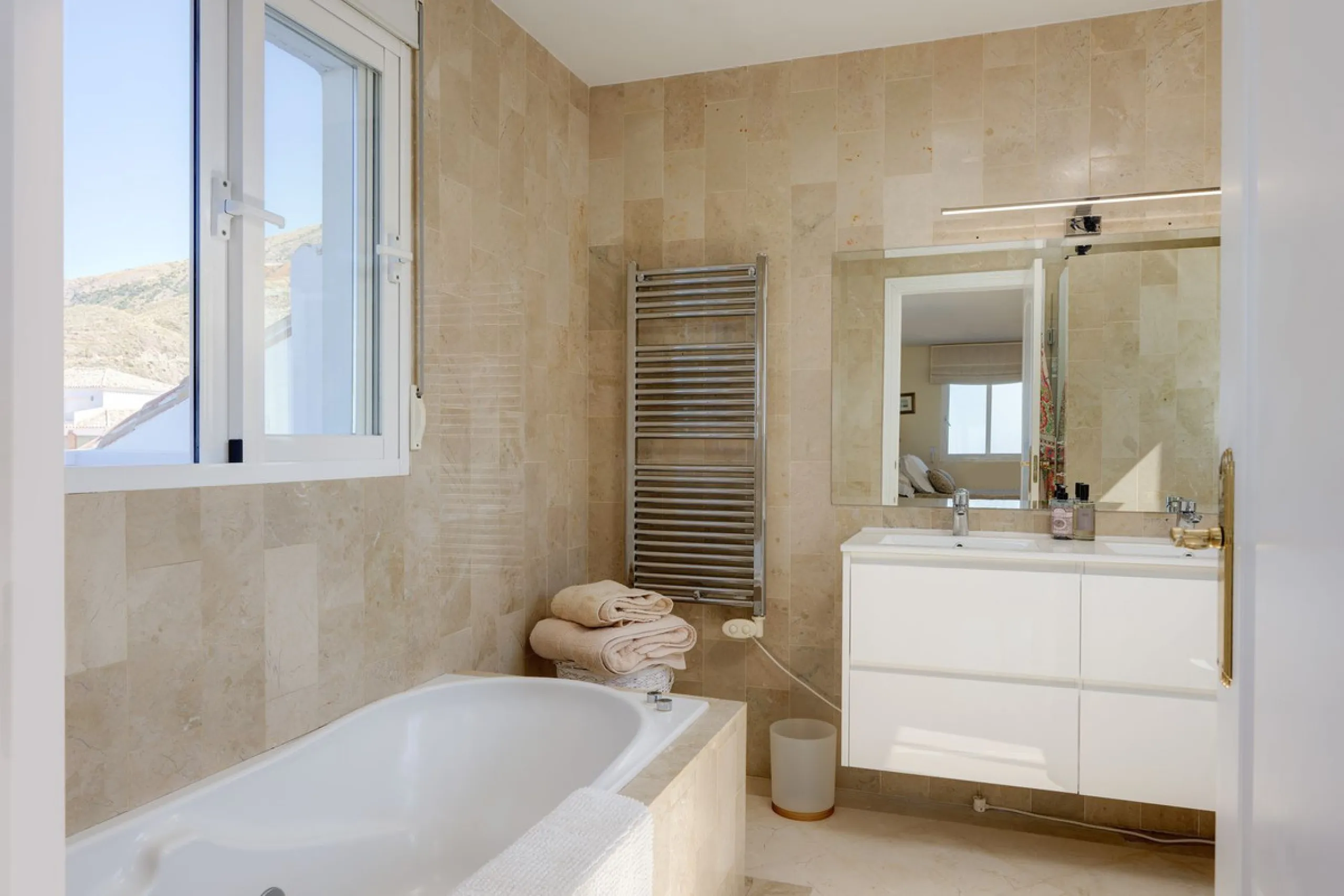 Where the Mediterranean meets the Atlas Mountains: the majesty of this villa in La Alquería Mijas