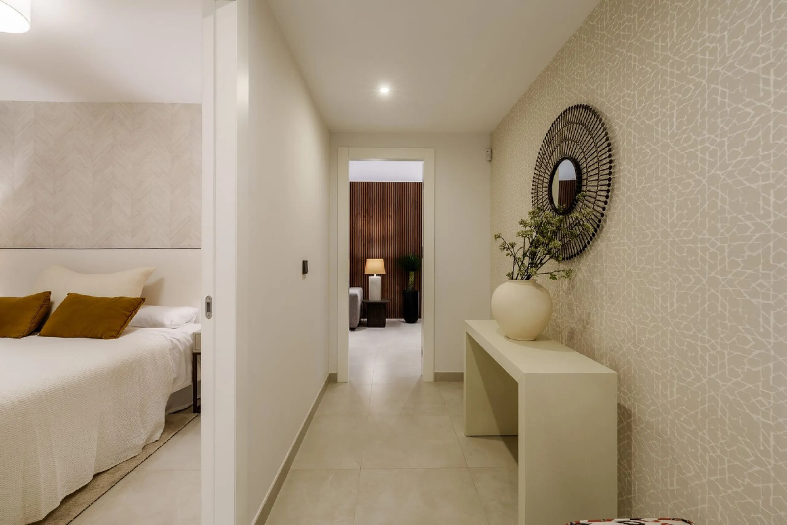 House - Semi-Detached House в продаже в Marbella, Málaga. В доме 5 спален и 4 ванных комнат. Площадь дома 297 м²