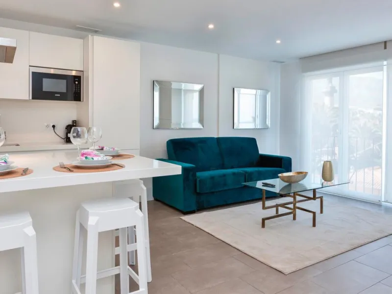 Beachfront Apartment in Puerto Banús with Sea & La Concha Views