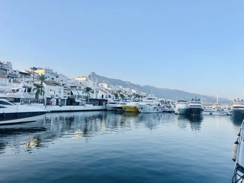 Apartment - Middle Floor Apartment в продаже в Marbella, Málaga. В доме 1 спален и 1 ванных комнат. Площадь дома 57 м²
