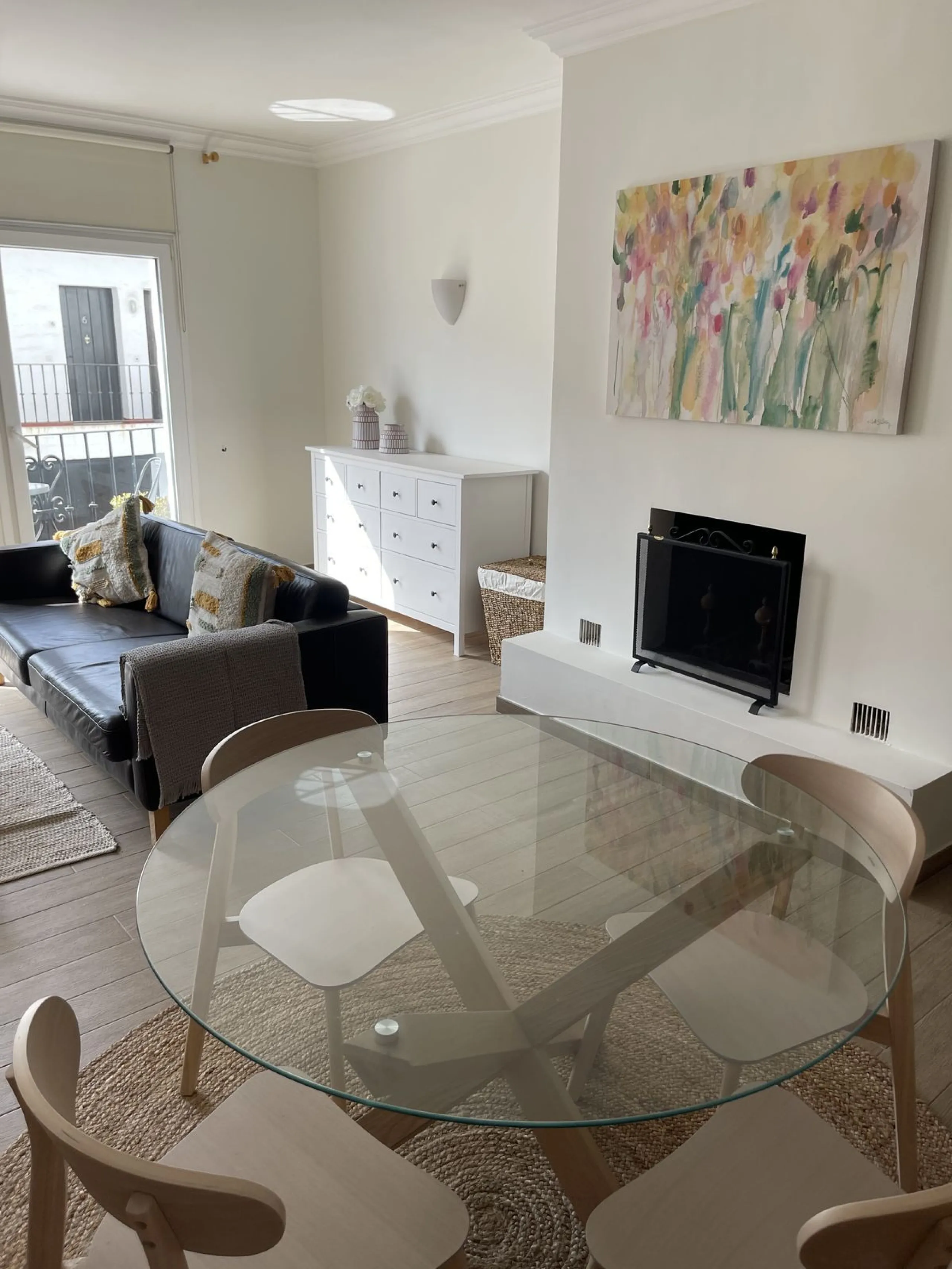 Apartment - Middle Floor Apartment в продаже в Marbella, Málaga. В доме 1 спален и 1 ванных комнат. Площадь дома 57 м²