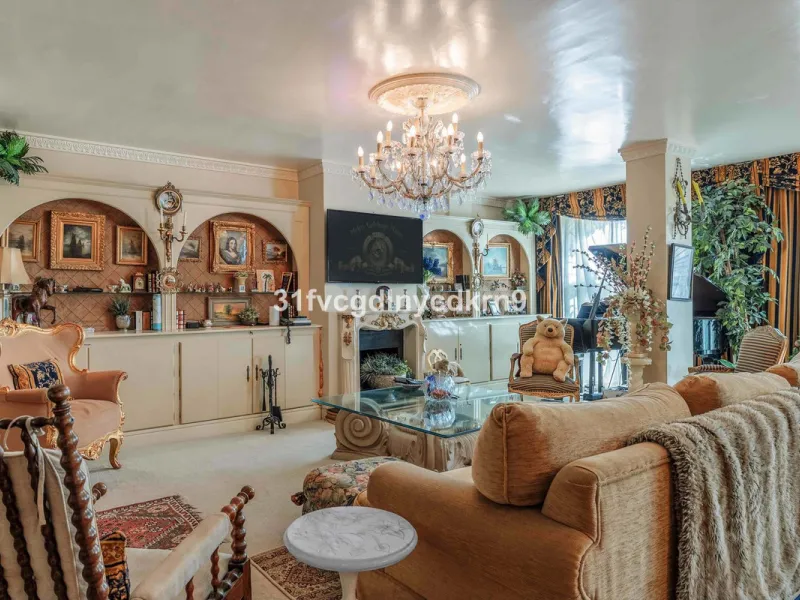 Presenting an exceptional duplex sanctuary nestled within the prestigious Belgravia complex, mere steps from Estepona's vibrant harbor and sun-kissed shores. Originally conceived as separate ground-floor and mezzanine units, this residence has been master