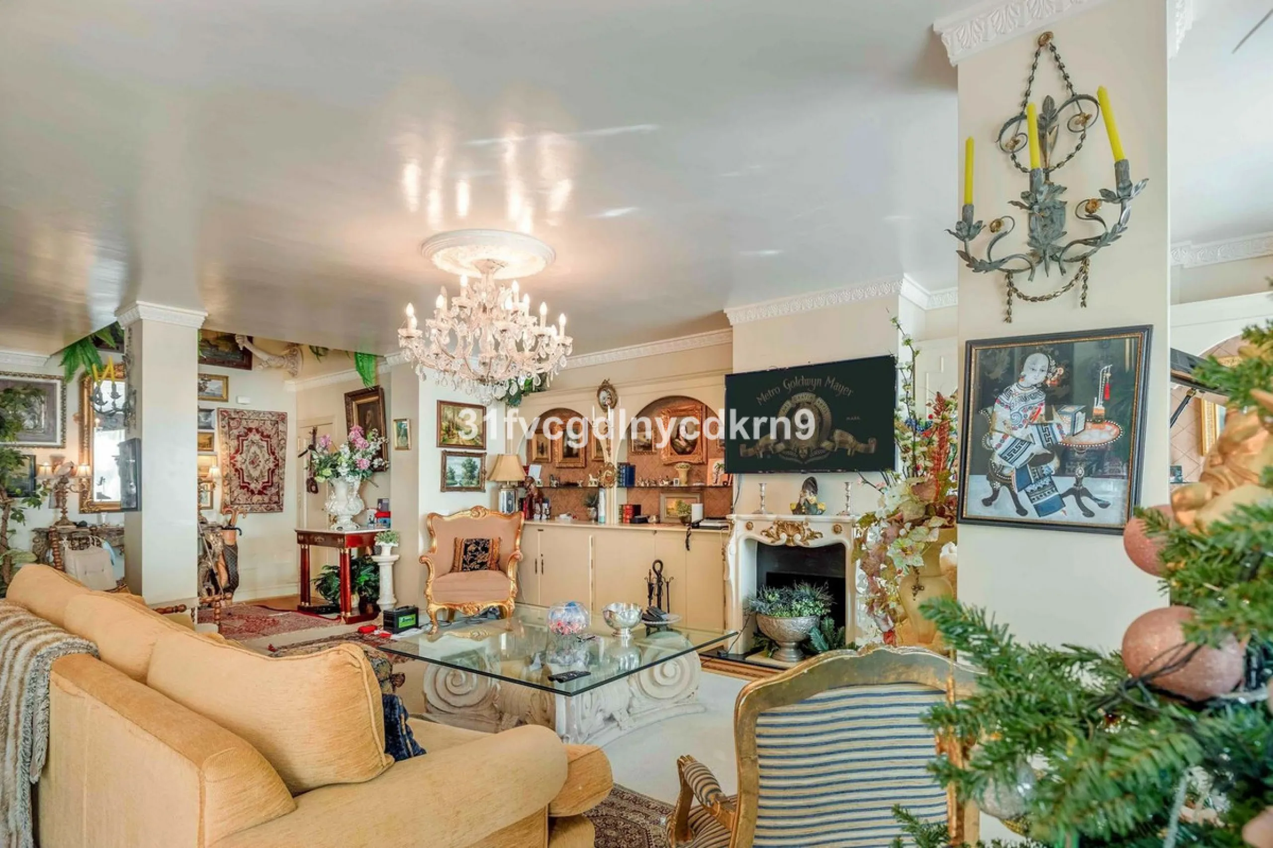Presenting an exceptional duplex sanctuary nestled within the prestigious Belgravia complex, mere steps from Estepona's vibrant harbor and sun-kissed shores. Originally conceived as separate ground-floor and mezzanine units, this residence has been master