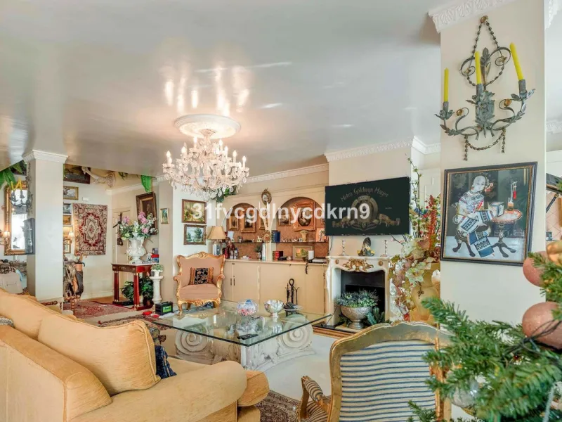 Presenting an exceptional duplex sanctuary nestled within the prestigious Belgravia complex, mere steps from Estepona's vibrant harbor and sun-kissed shores. Originally conceived as separate ground-floor and mezzanine units, this residence has been master