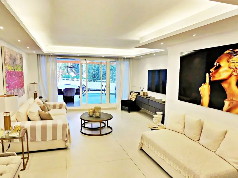 Apartment - Ground Floor Apartment в продаже в Marbella, Málaga. В доме 2 спален и 2 ванных комнат. Площадь дома 140 м²