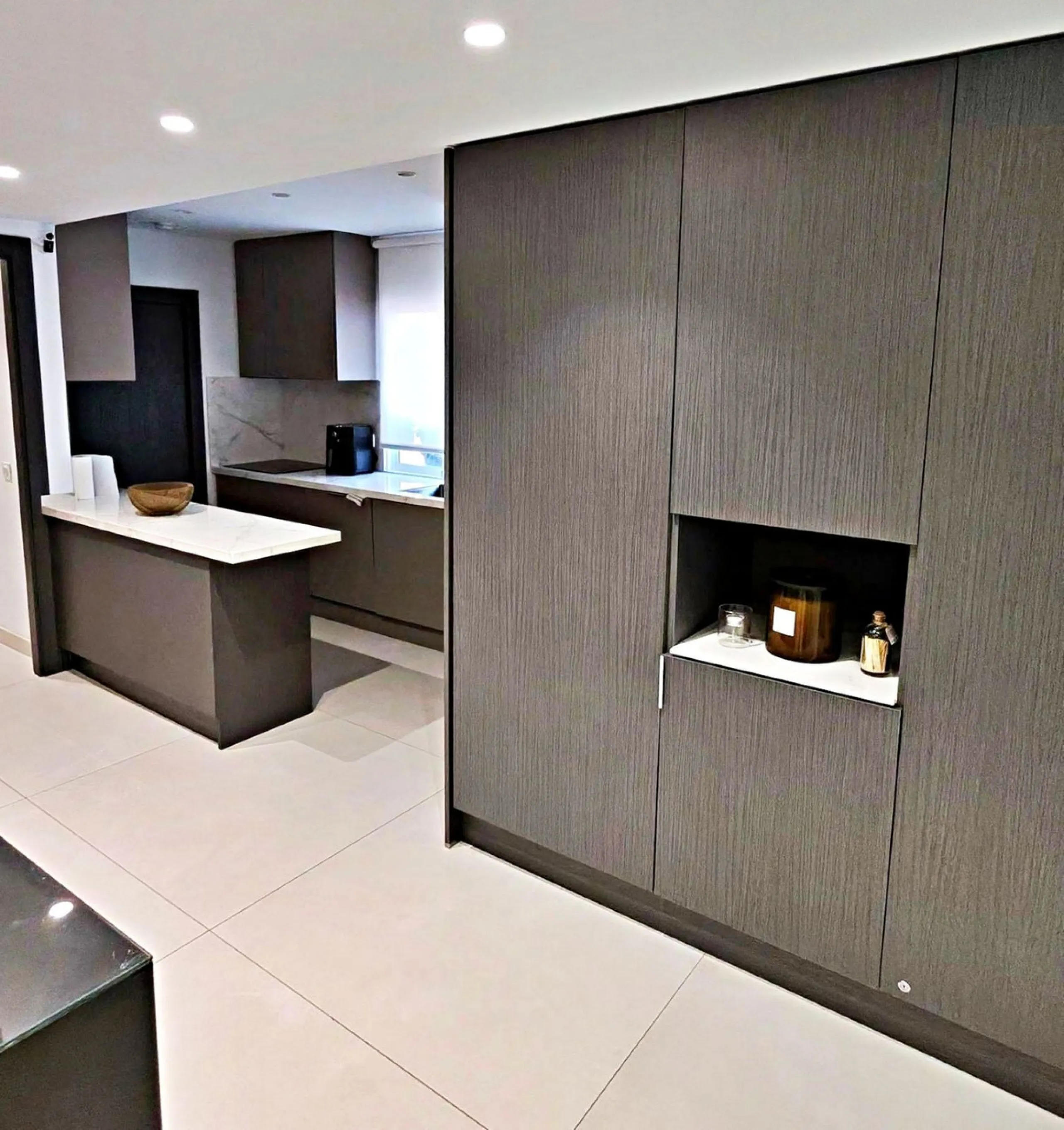 Apartment - Ground Floor Apartment в продаже в Marbella, Málaga. В доме 2 спален и 2 ванных комнат. Площадь дома 140 м²