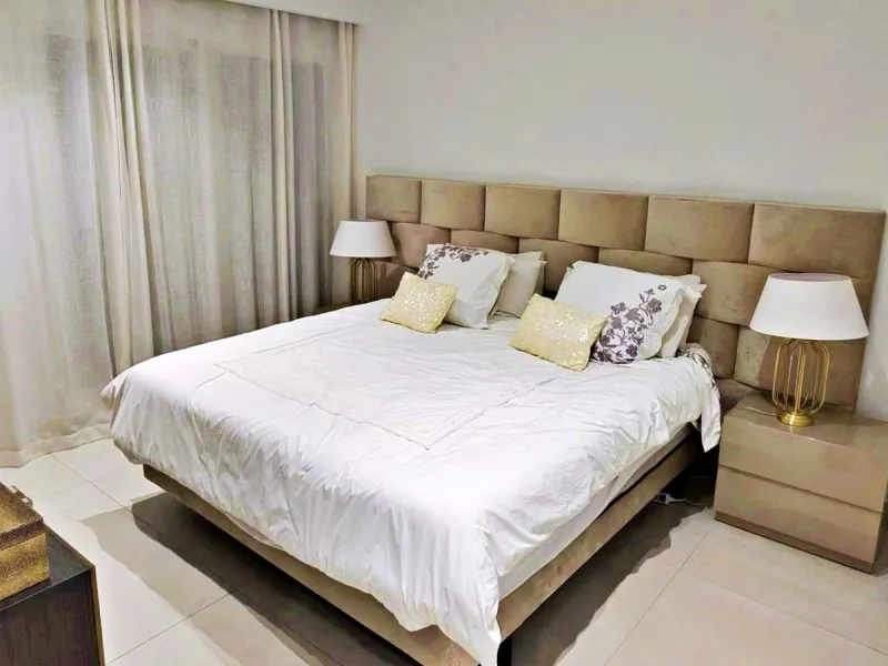 Apartment - Ground Floor Apartment в продаже в Marbella, Málaga. В доме 2 спален и 2 ванных комнат. Площадь дома 140 м²