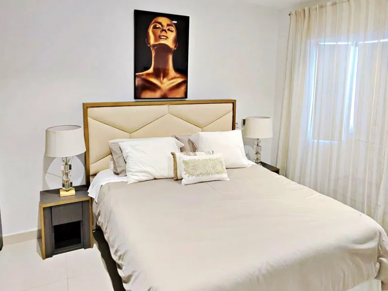 Apartment - Ground Floor Apartment в продаже в Marbella, Málaga. В доме 2 спален и 2 ванных комнат. Площадь дома 140 м²