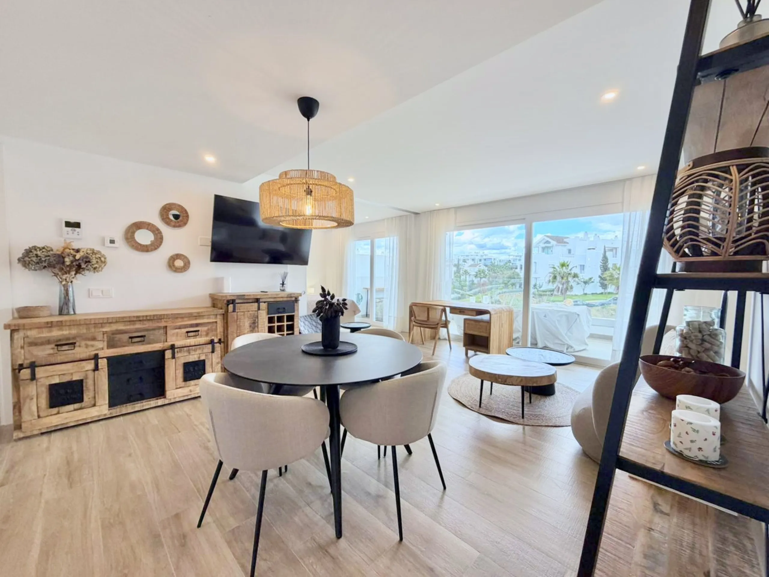 Apartment - Penthouse в продаже в Casares, Málaga. В доме 2 спален и 2 ванных комнат. Площадь дома 76 м²